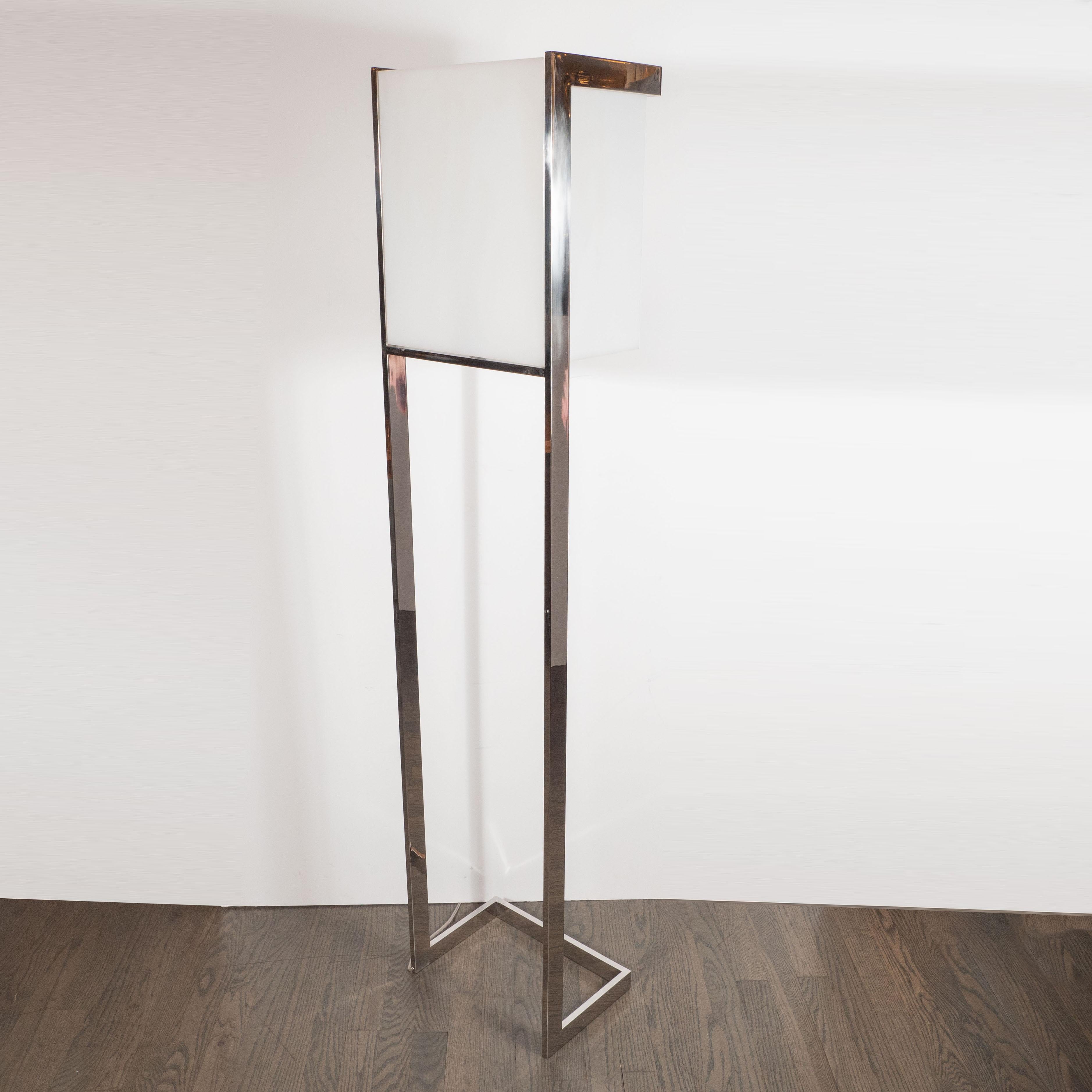 Mid-Century Modern Lucite and Chrome Floor Lamp For Sale 3
