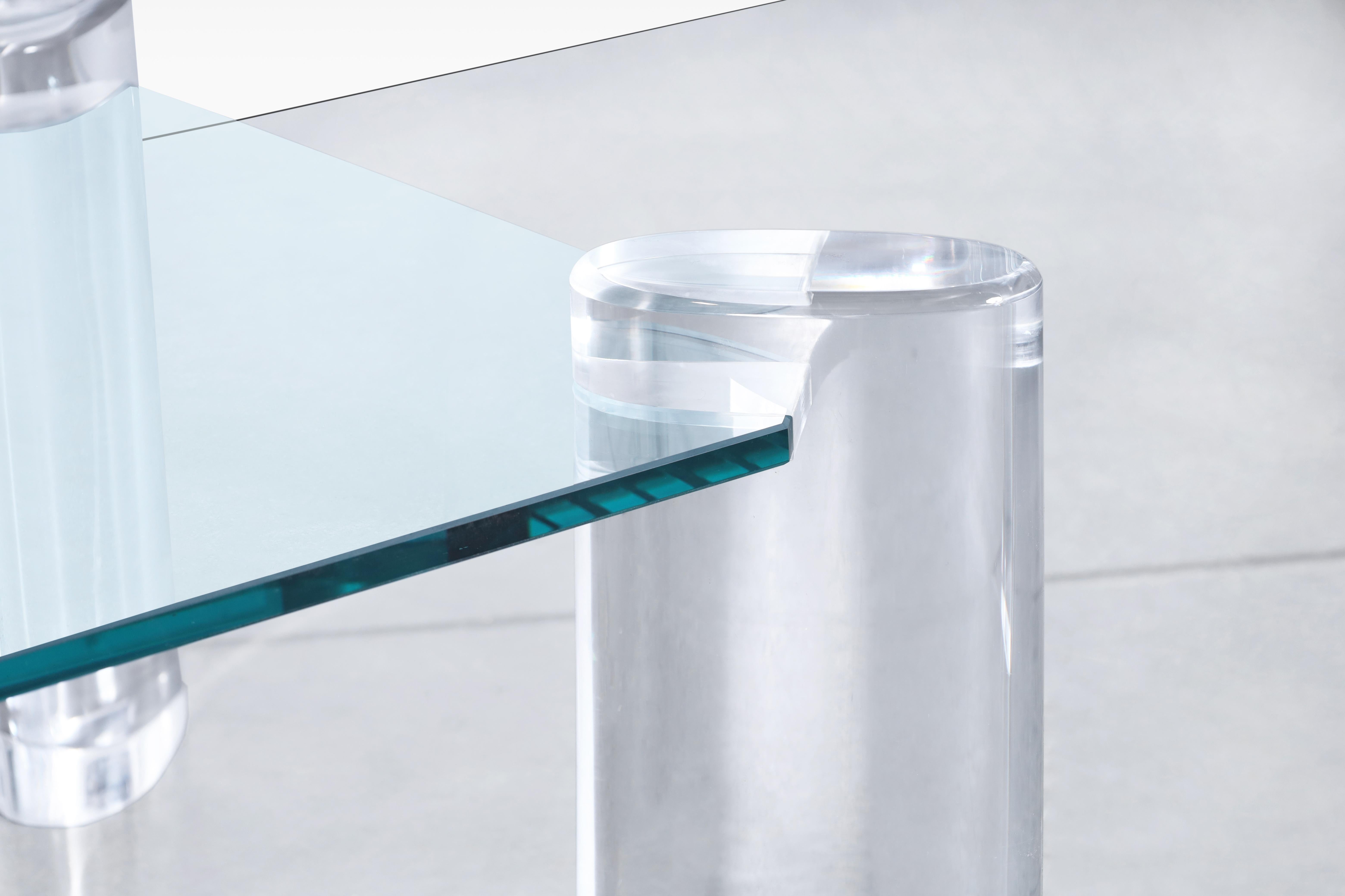 Table basse moderne du milieu du siècle dernier en lucite et verre de Karl Springer en vente 3