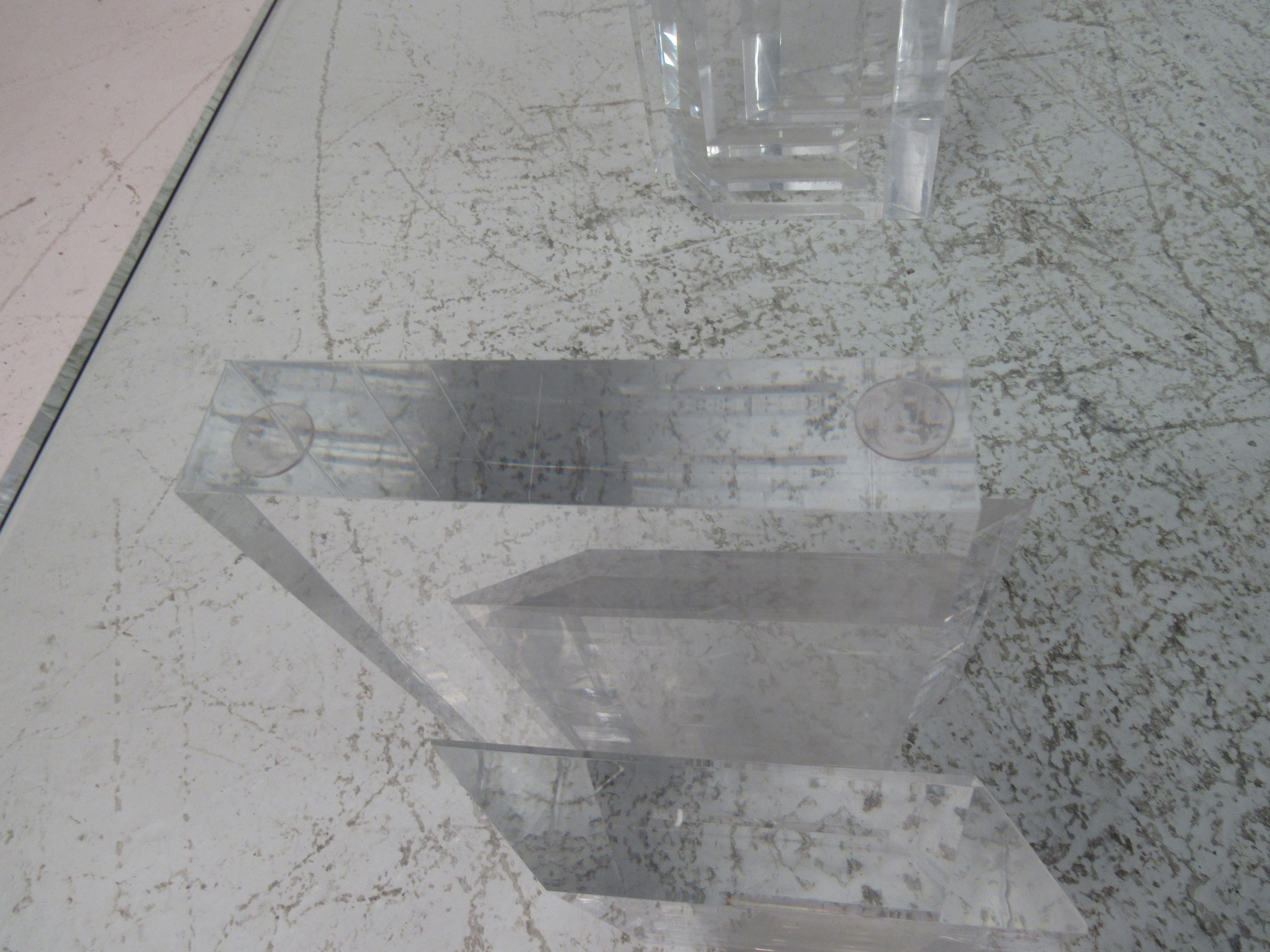 Mid-Century Modern Lucite and Glass Coffee Table For Sale 5