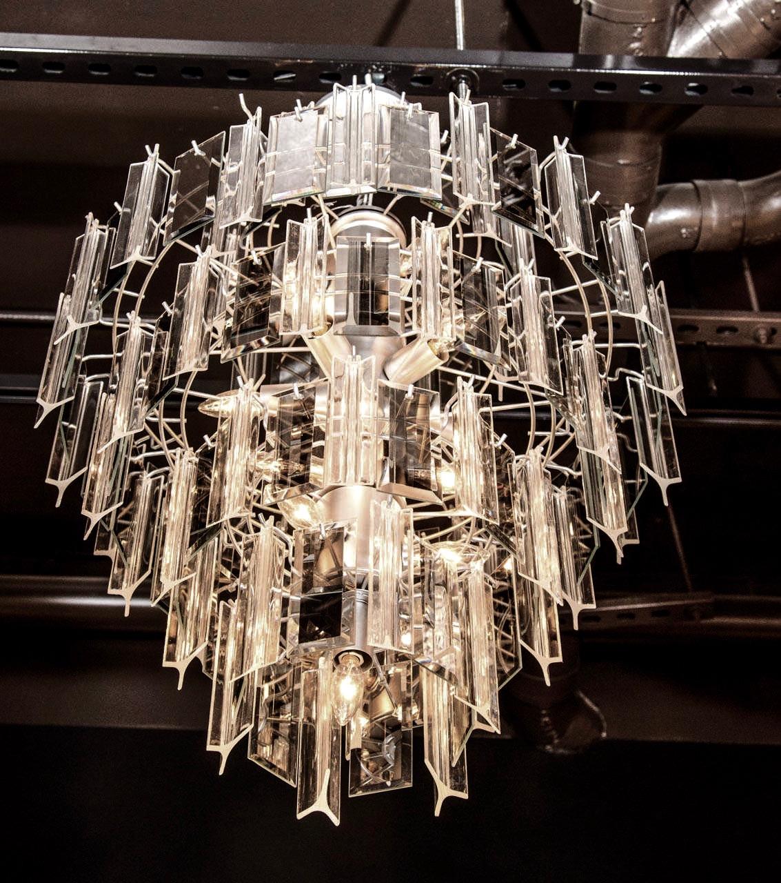 Mid-Century moderno Lampadario a prisma in lucite e specchio della modernità di metà secolo, Italia, circa anni '70 in vendita