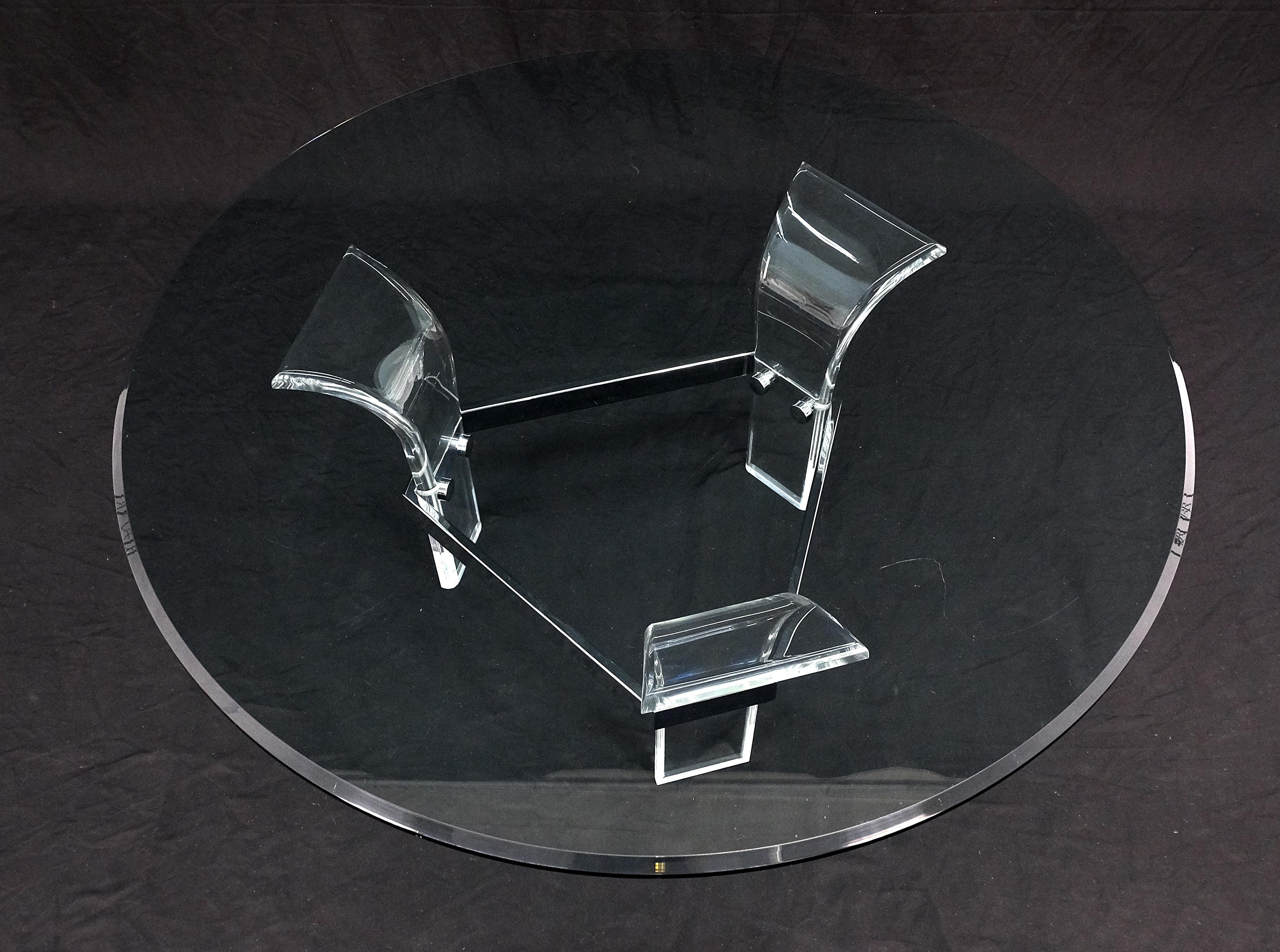 Américain Table basse ronde à plateau en verre et base en Lucite, Mid Century Modern MINT ! en vente