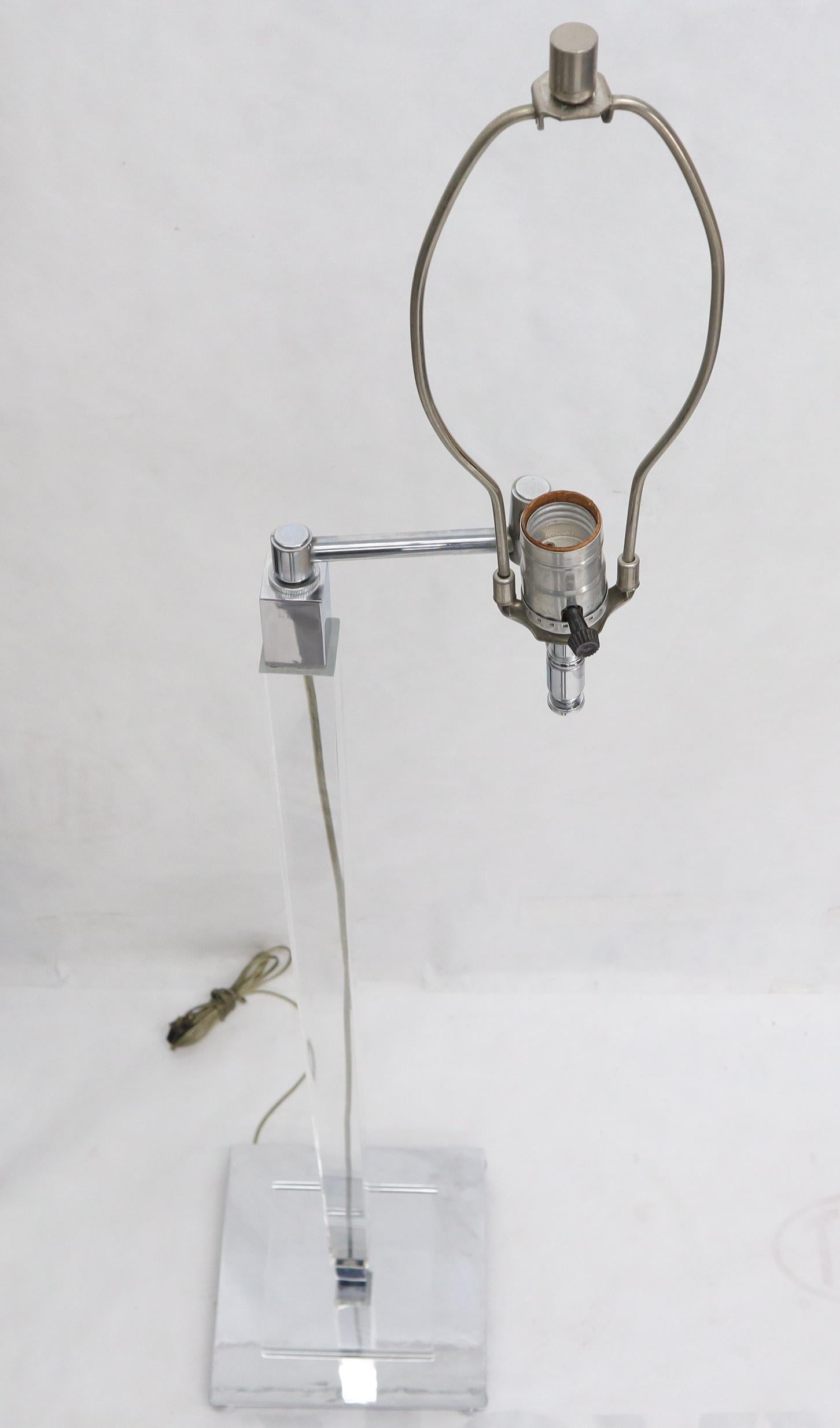 Lampadaire réglable en lucite mi-siècle moderne, base en lucite en vente 9