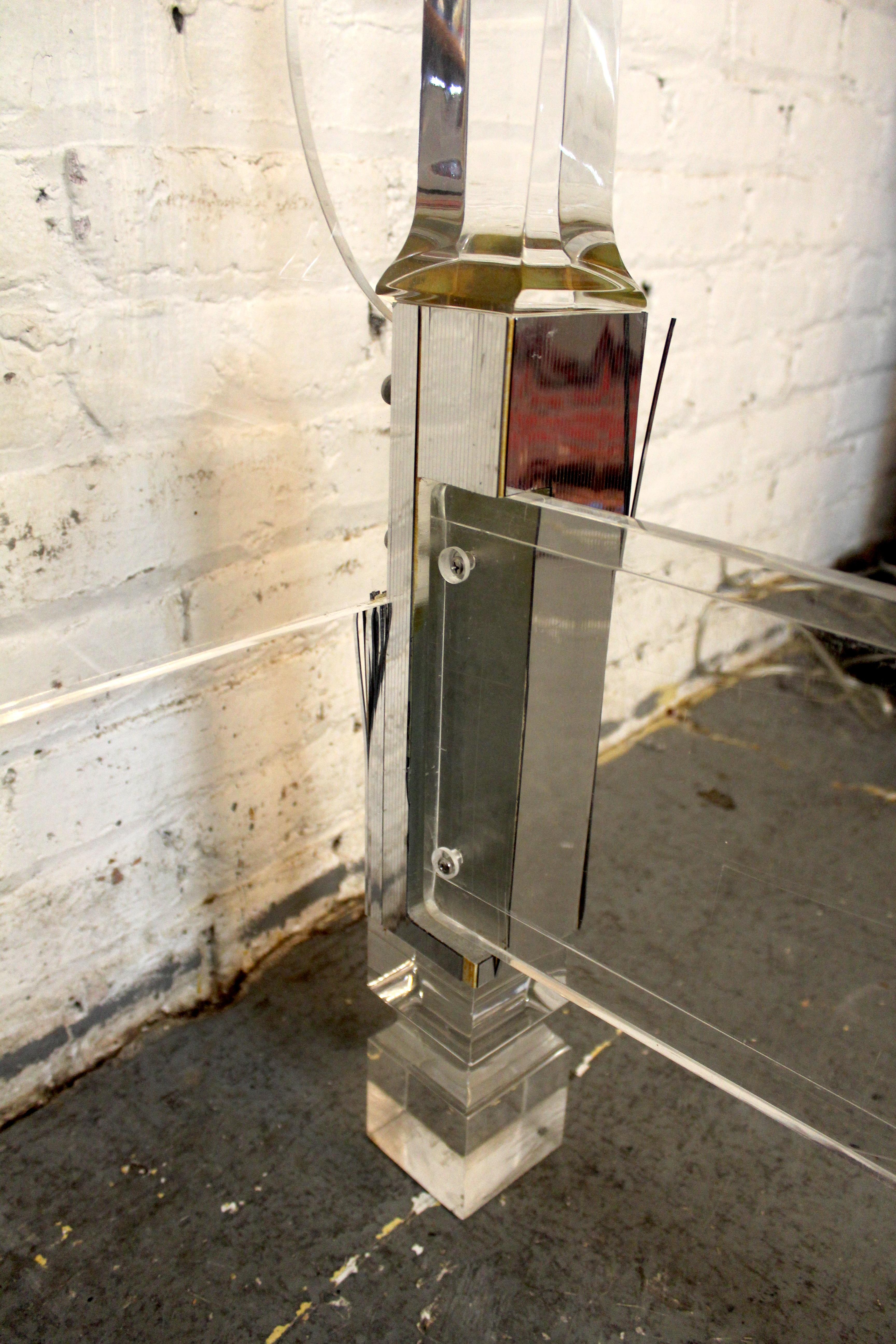Mid-Century Modern Lucite Bed For Sale 6