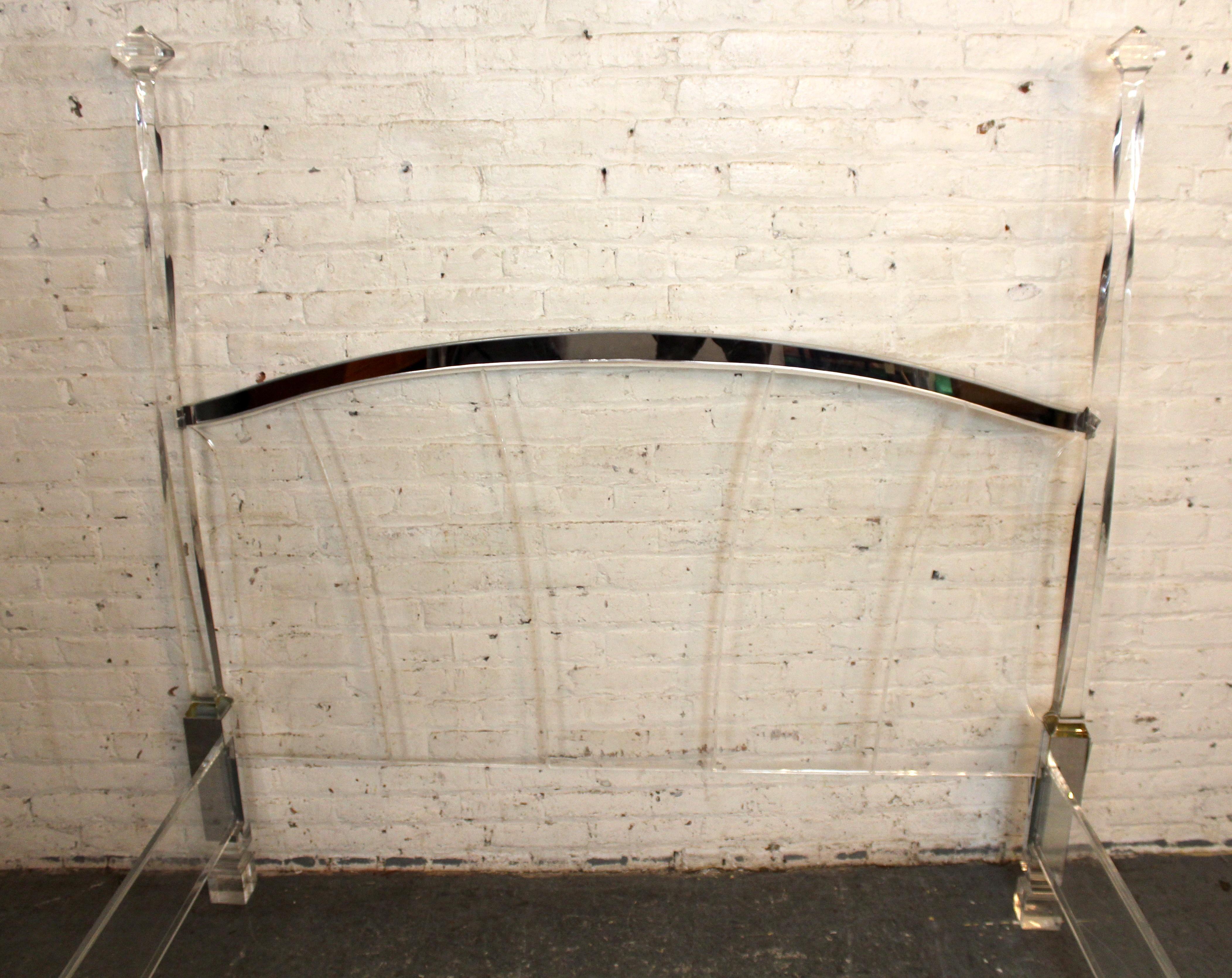 Mid-Century Modern Lucite Bed For Sale 2