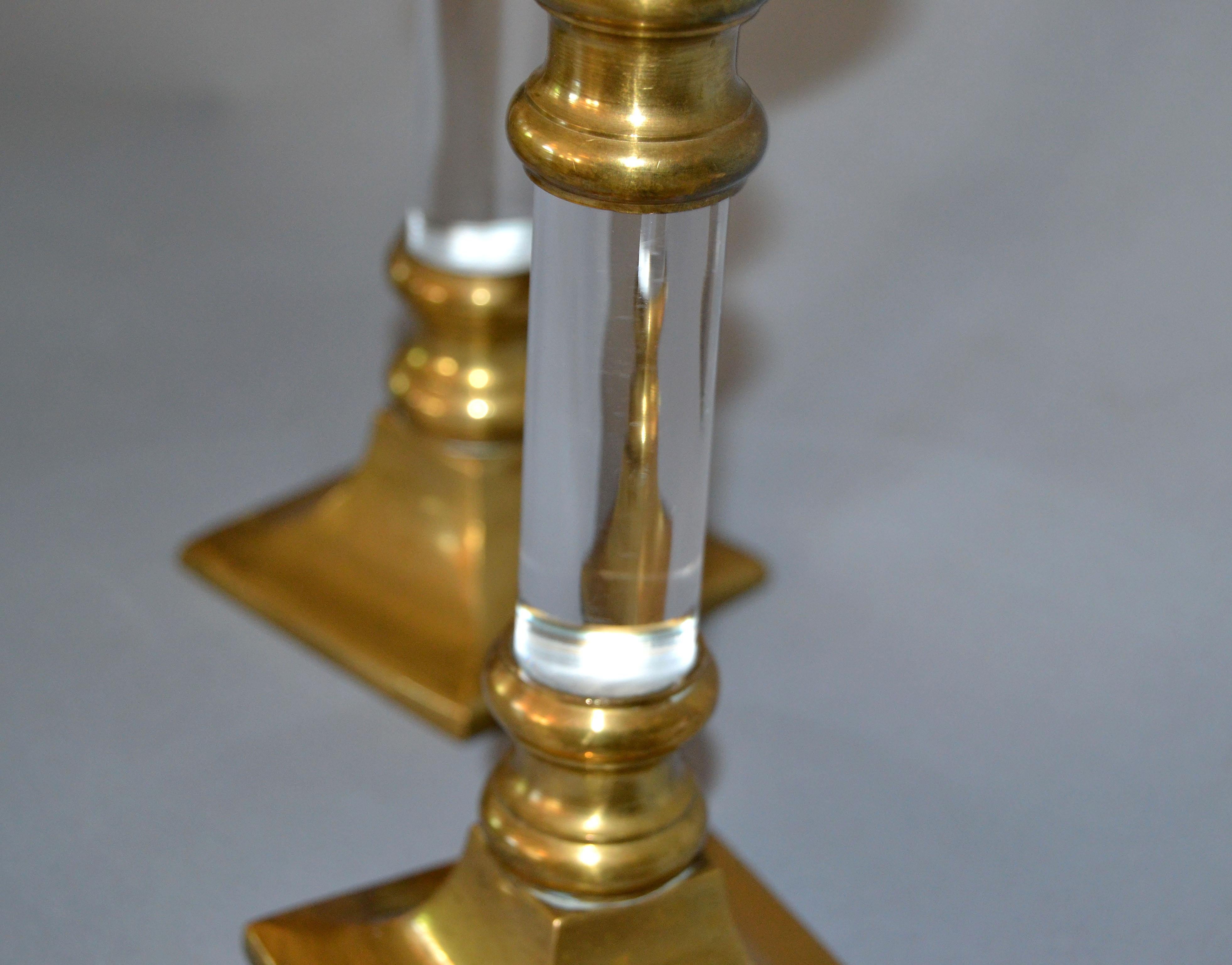 Mid-Century Modern Lucite and Brass Candle Holders or Candlesticks, Set of 3  In Good Condition For Sale In Miami, FL