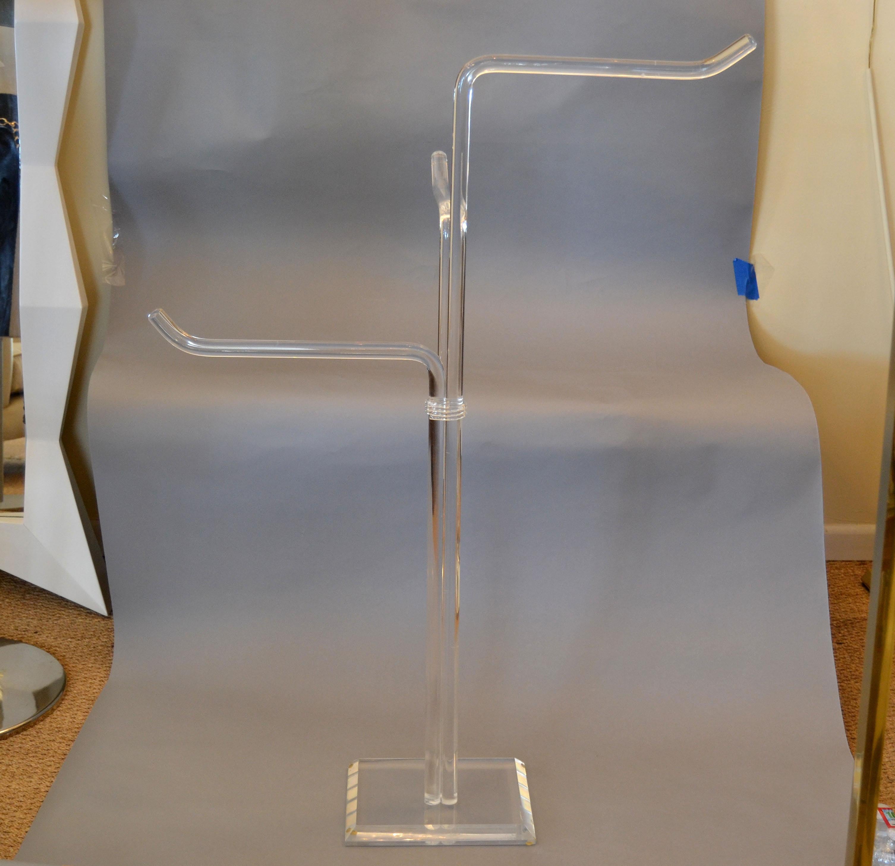 Mid-Century Modern Lucite Coat Rack Stand Clothes Tree Stand Lucite Sculpture For Sale 8