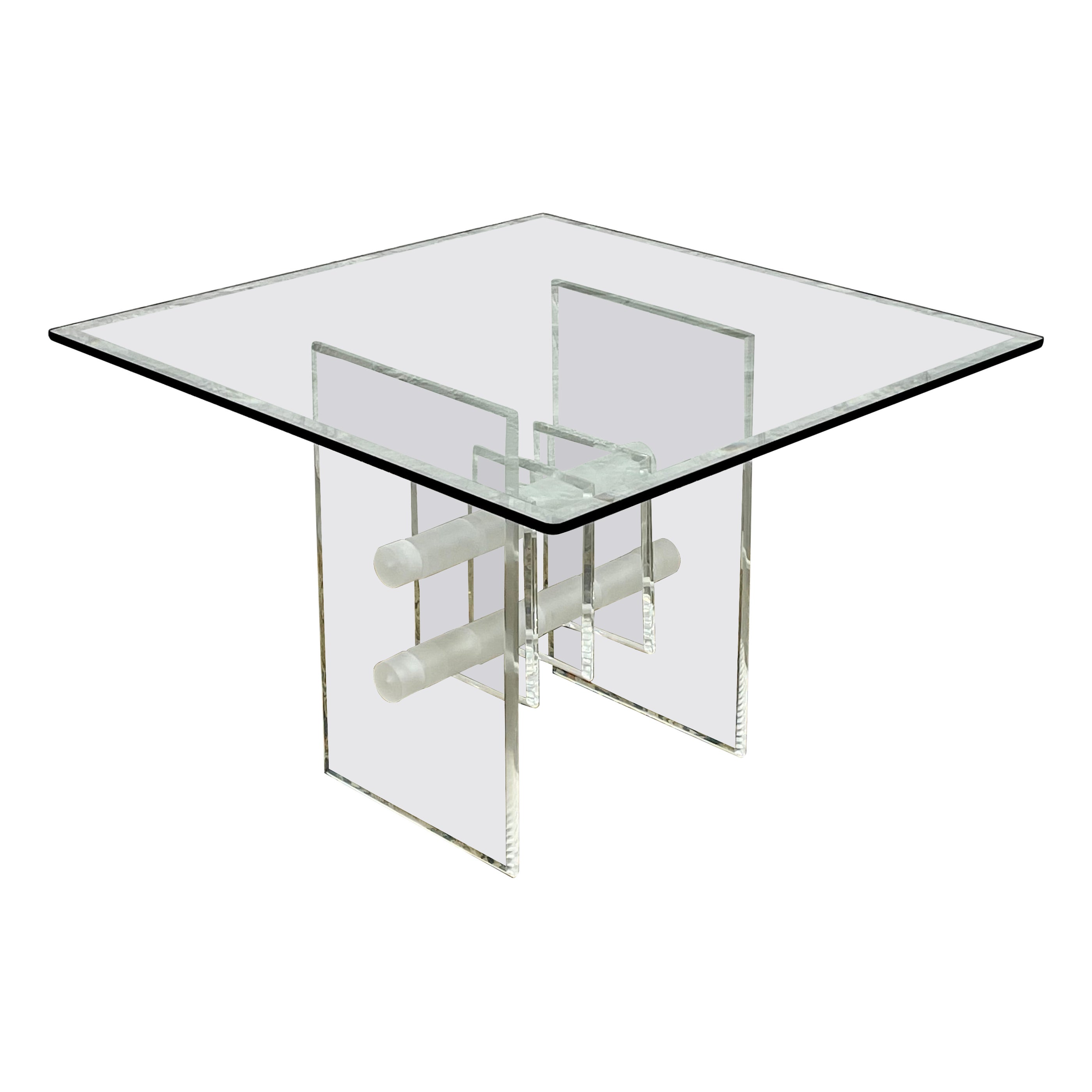 Table basse / d'appoint en lucite et verre, c.C. 1970 en vente