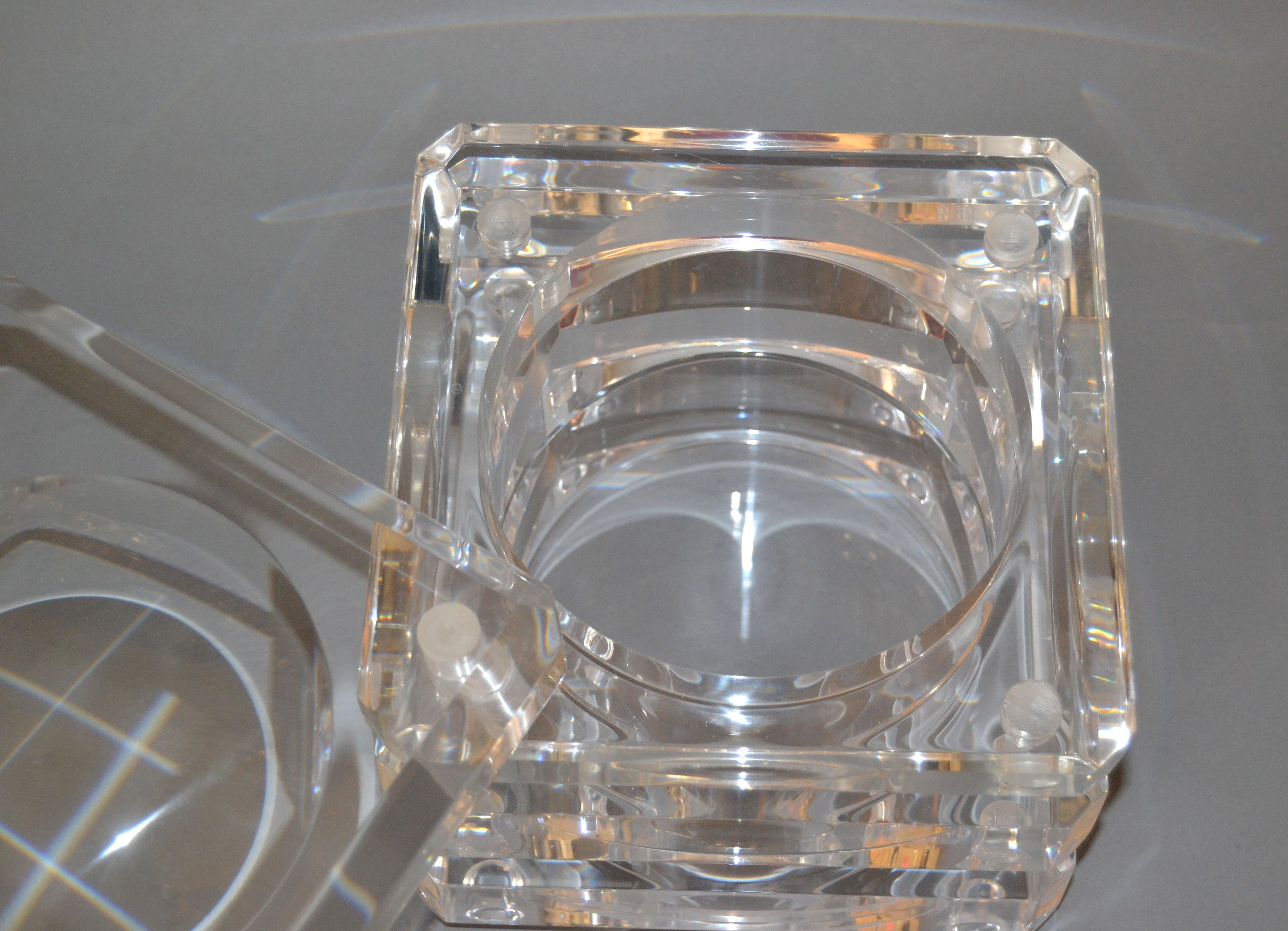 Mid-Century Modern Lucite Ice Bucket and Attached Swing Lid In Good Condition In Miami, FL
