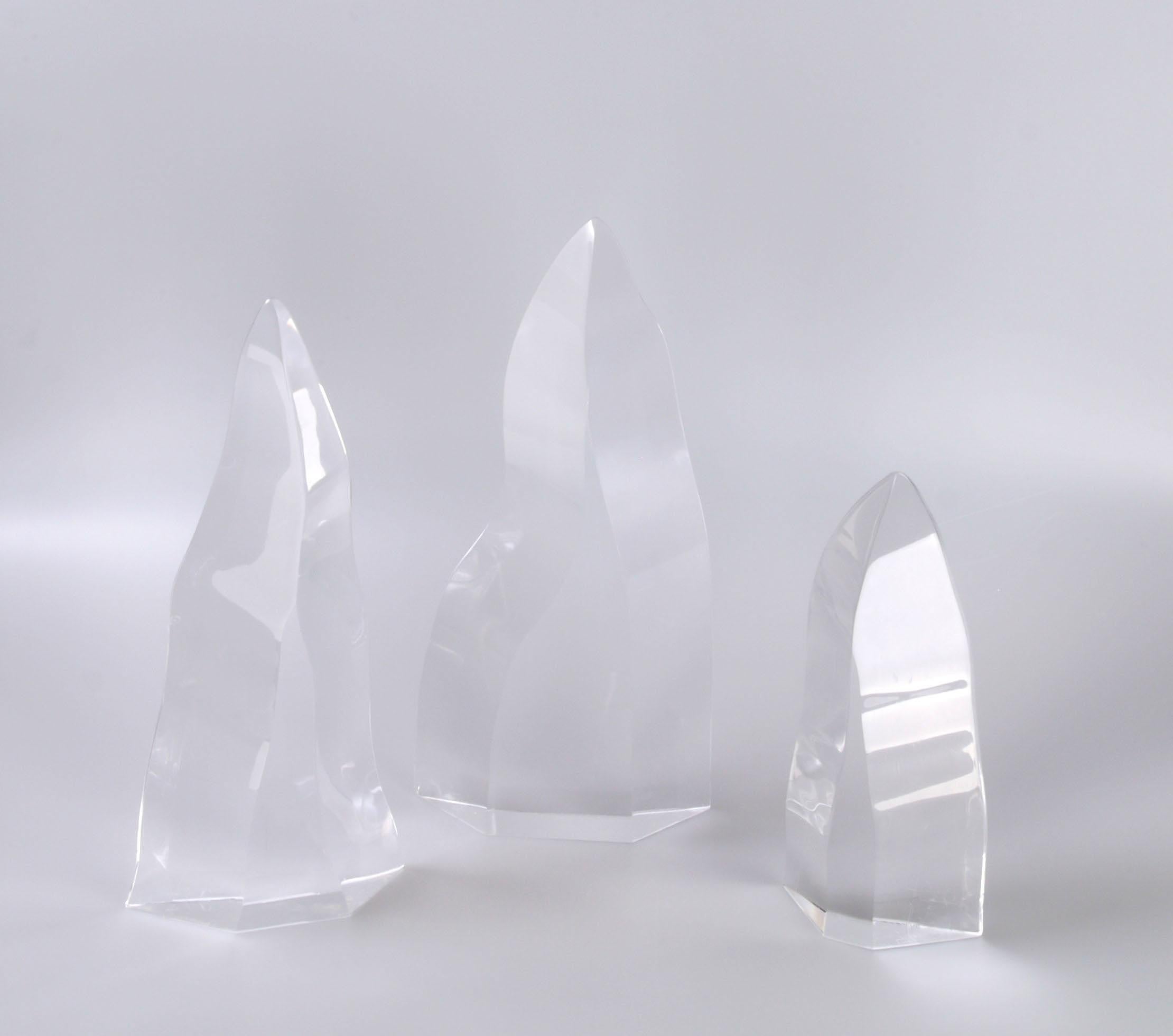 Mid-Century Modern Lucite Iceberg Sculptures, Set of 3 In Good Condition In Miami, FL