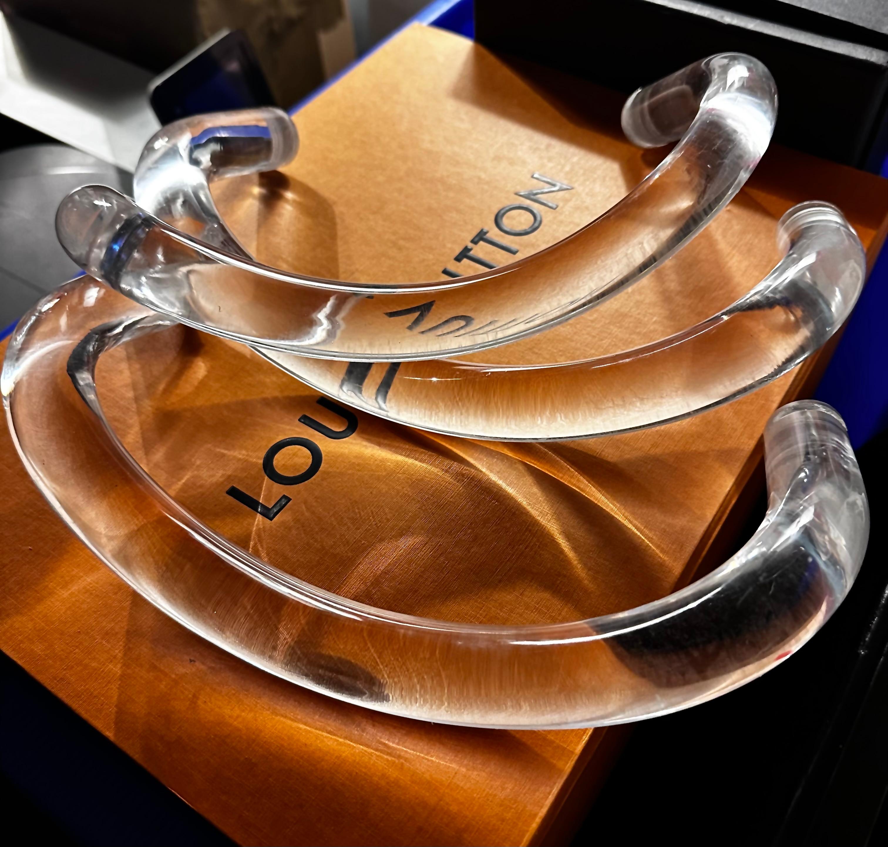 Mid-Century moderno Set di 3 maniglie a scala larga in lucite, acrilico trasparente, 10
