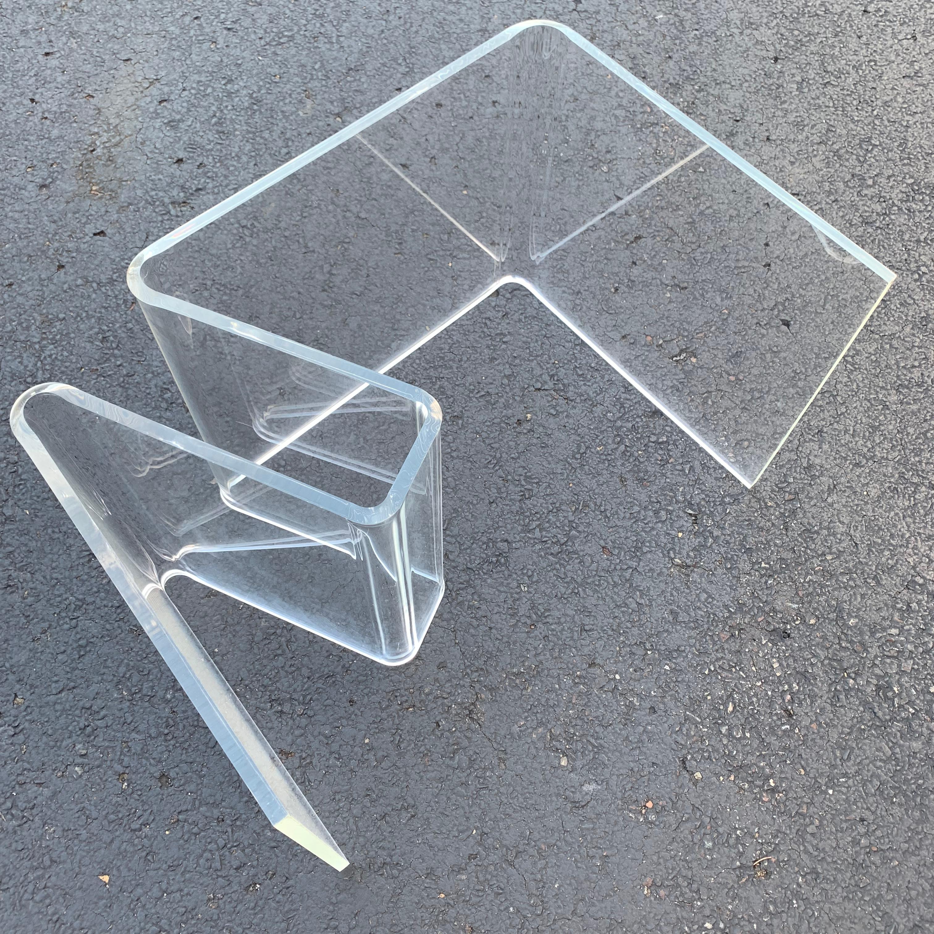 Mid-Century Modern Lucite Magazine Rack Table 13