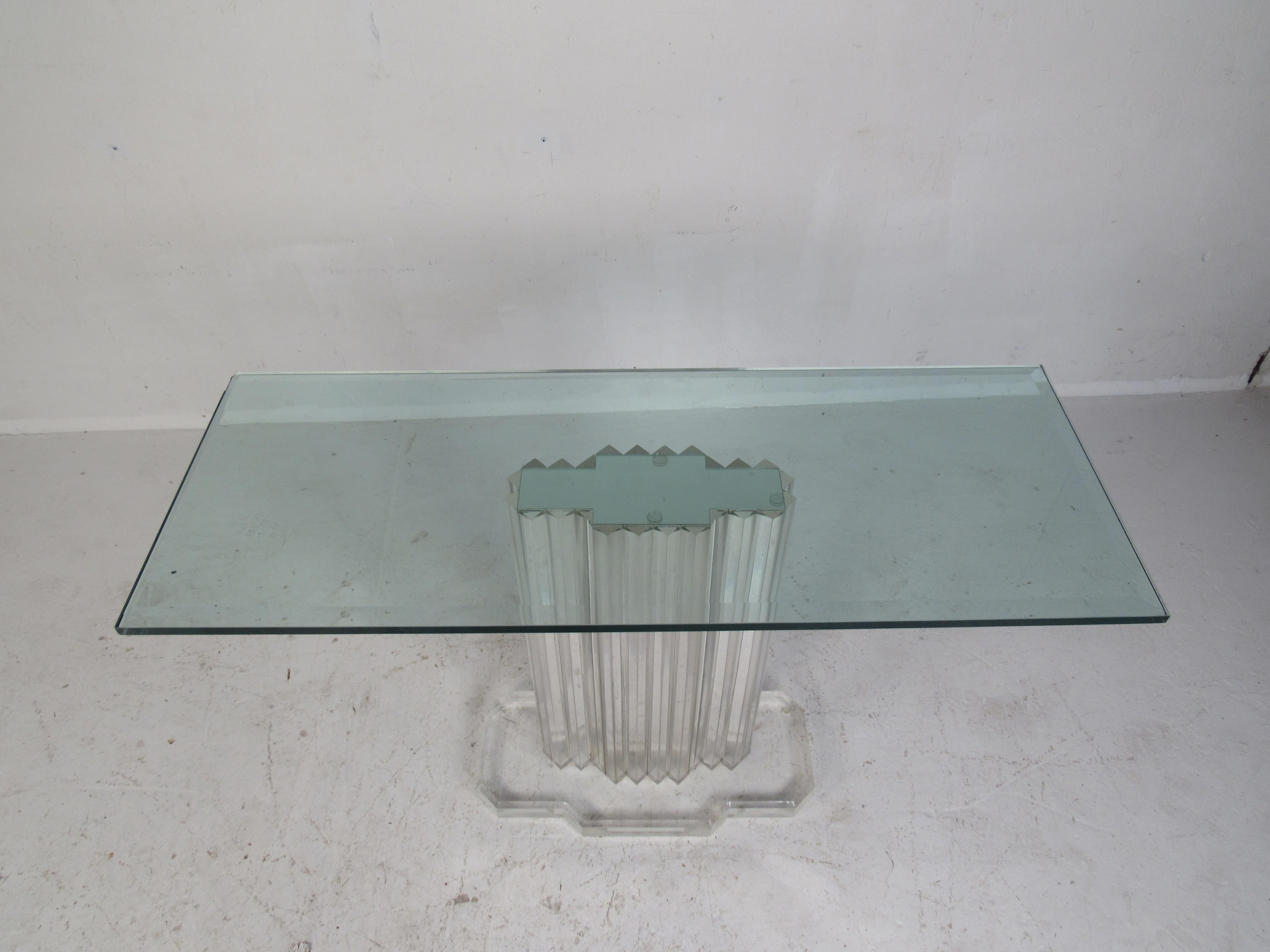 Mid-Century Modern Lucite Pedestal Console Table In Good Condition For Sale In Brooklyn, NY