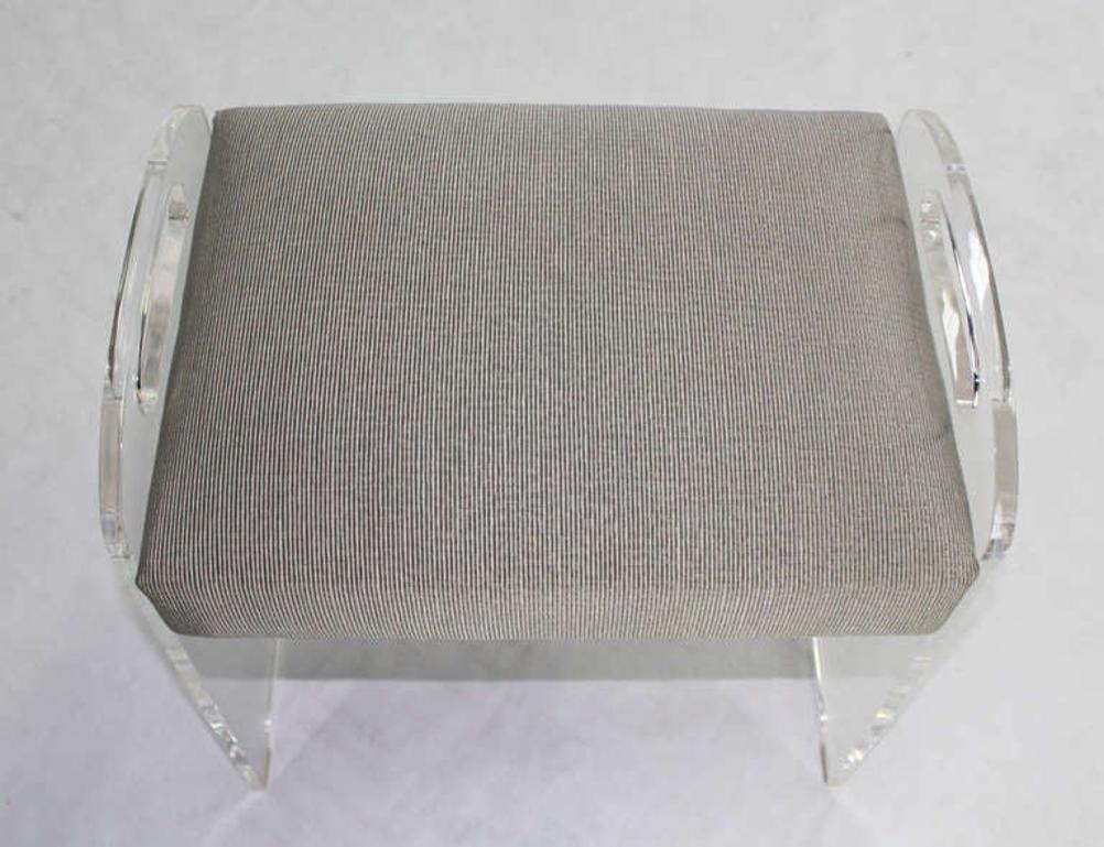 Mid-Century Modern Lucite Piano Window Bench New Upholstery MINT! im Angebot 3