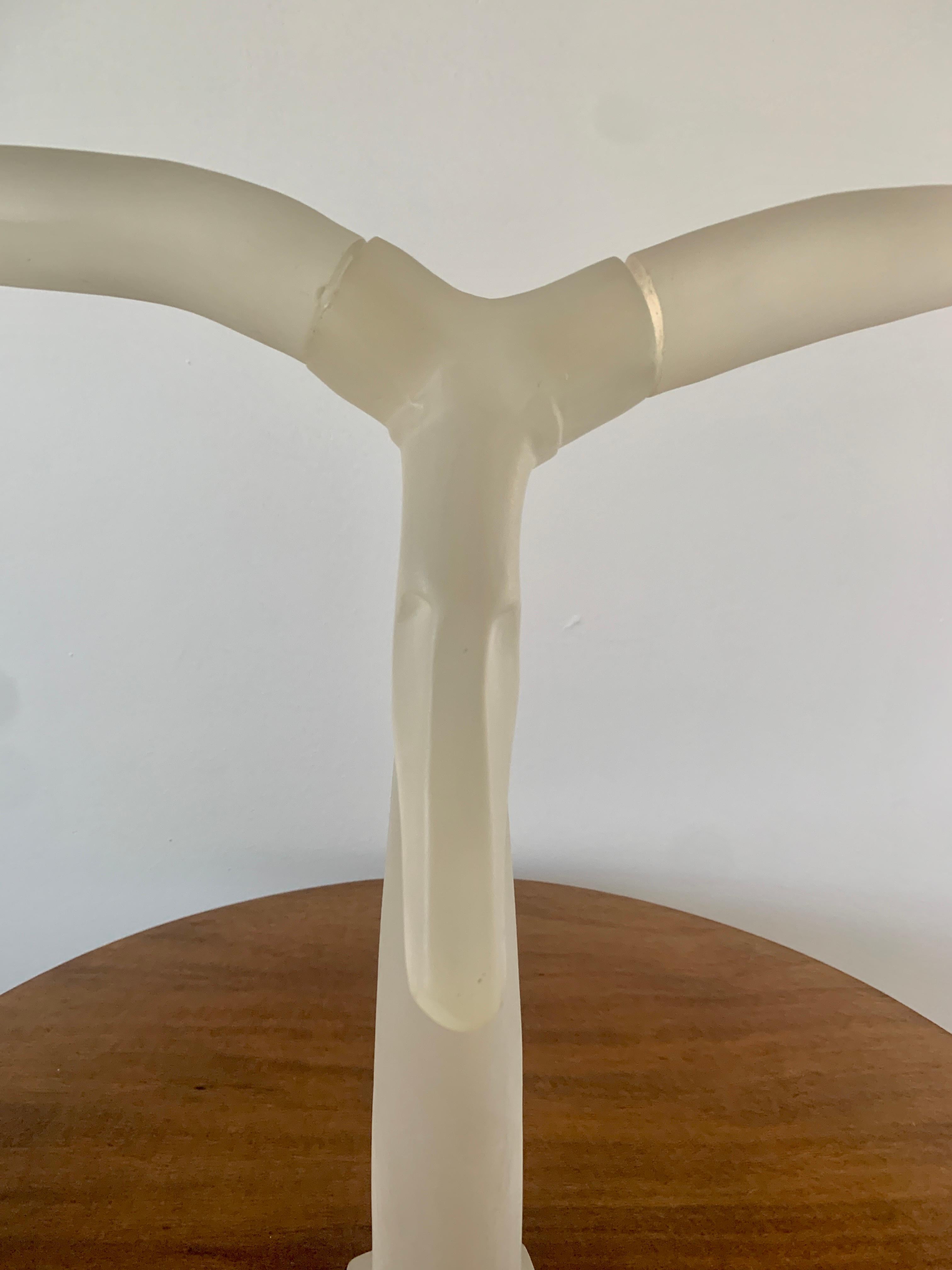 Mid-Century Modern Lucite Ram's Head Sculpture In Good Condition For Sale In Elkhart, IN