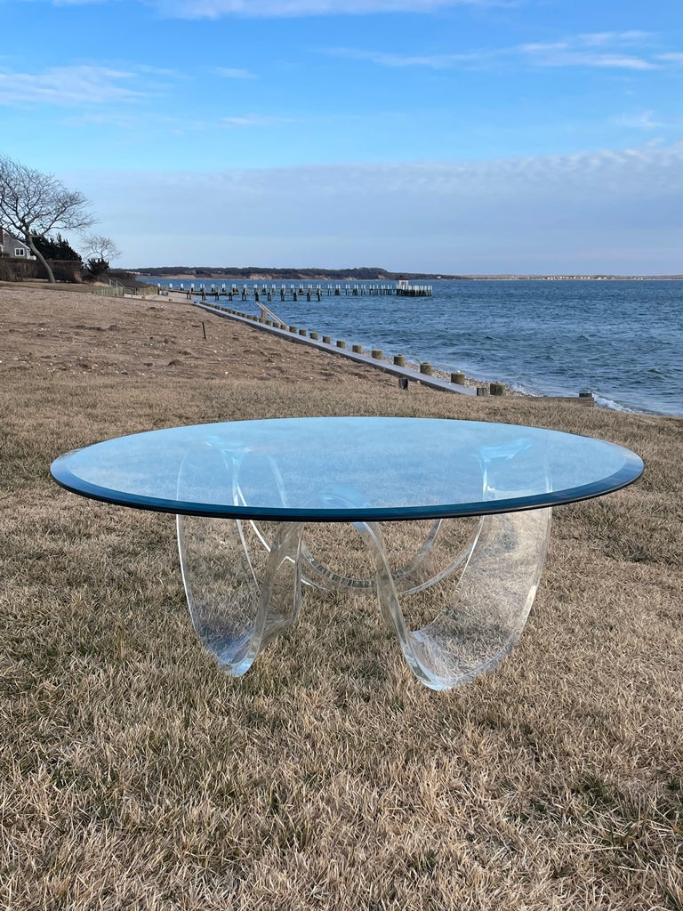 Mid Century Modern Lucite Ribbon Coffee Table For Sale at