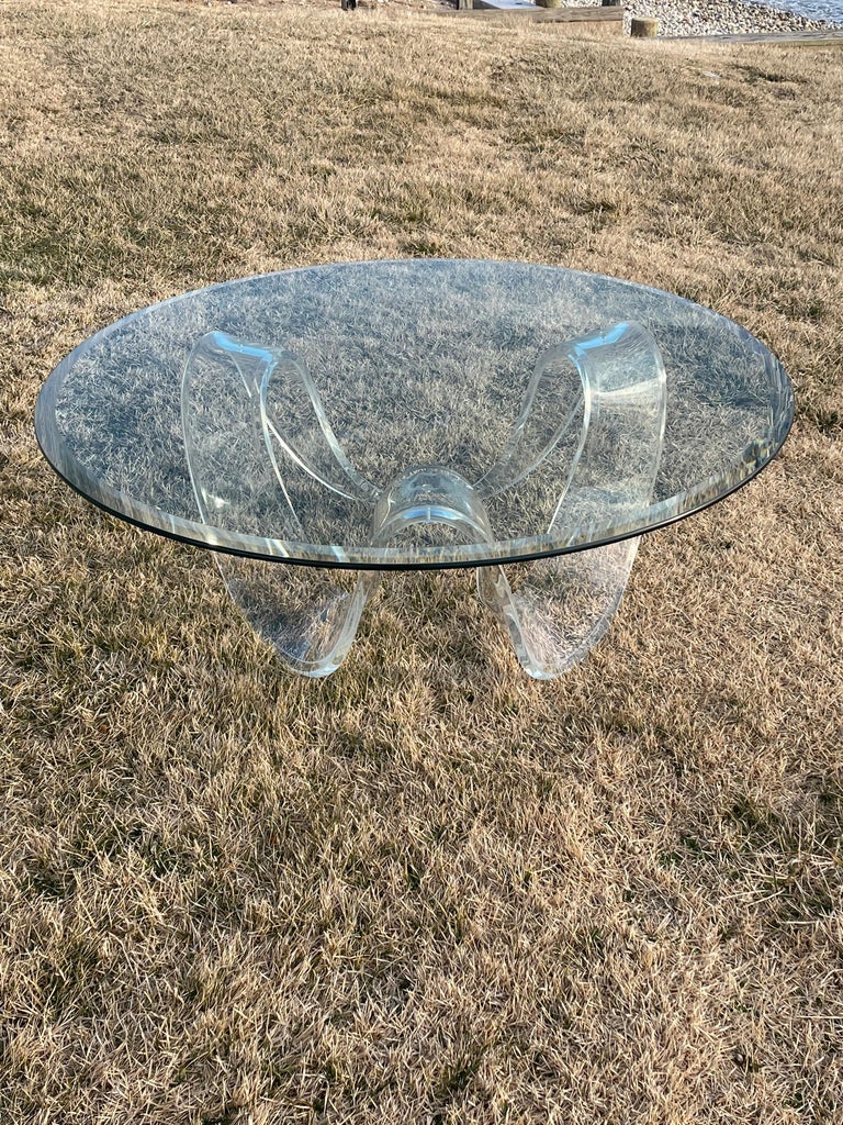 Mid Century Modern Lucite Ribbon Coffee Table For Sale at