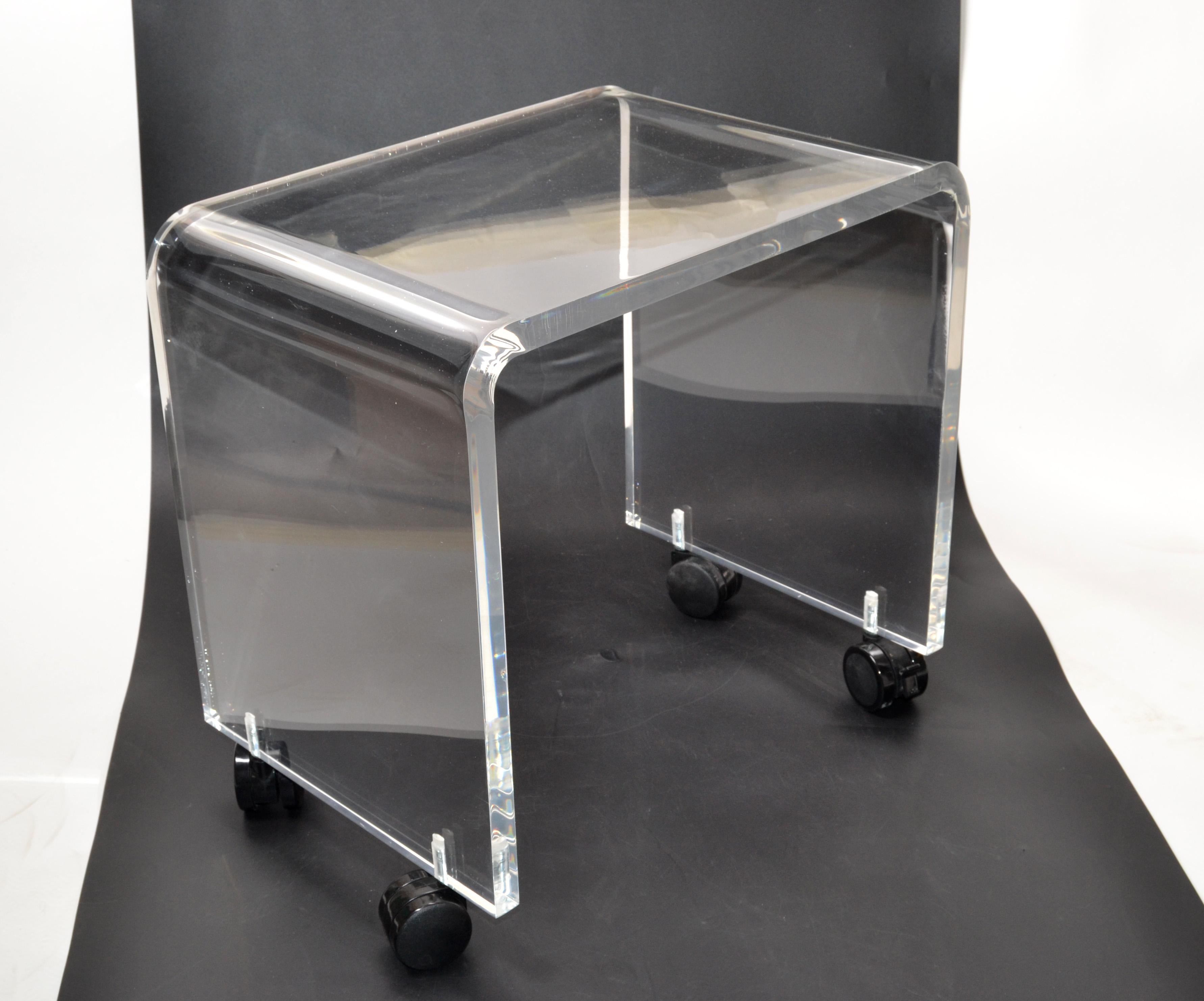Mid-Century Modern Lucite Stool, Vanity Stool, Bench on Casters For Sale 4