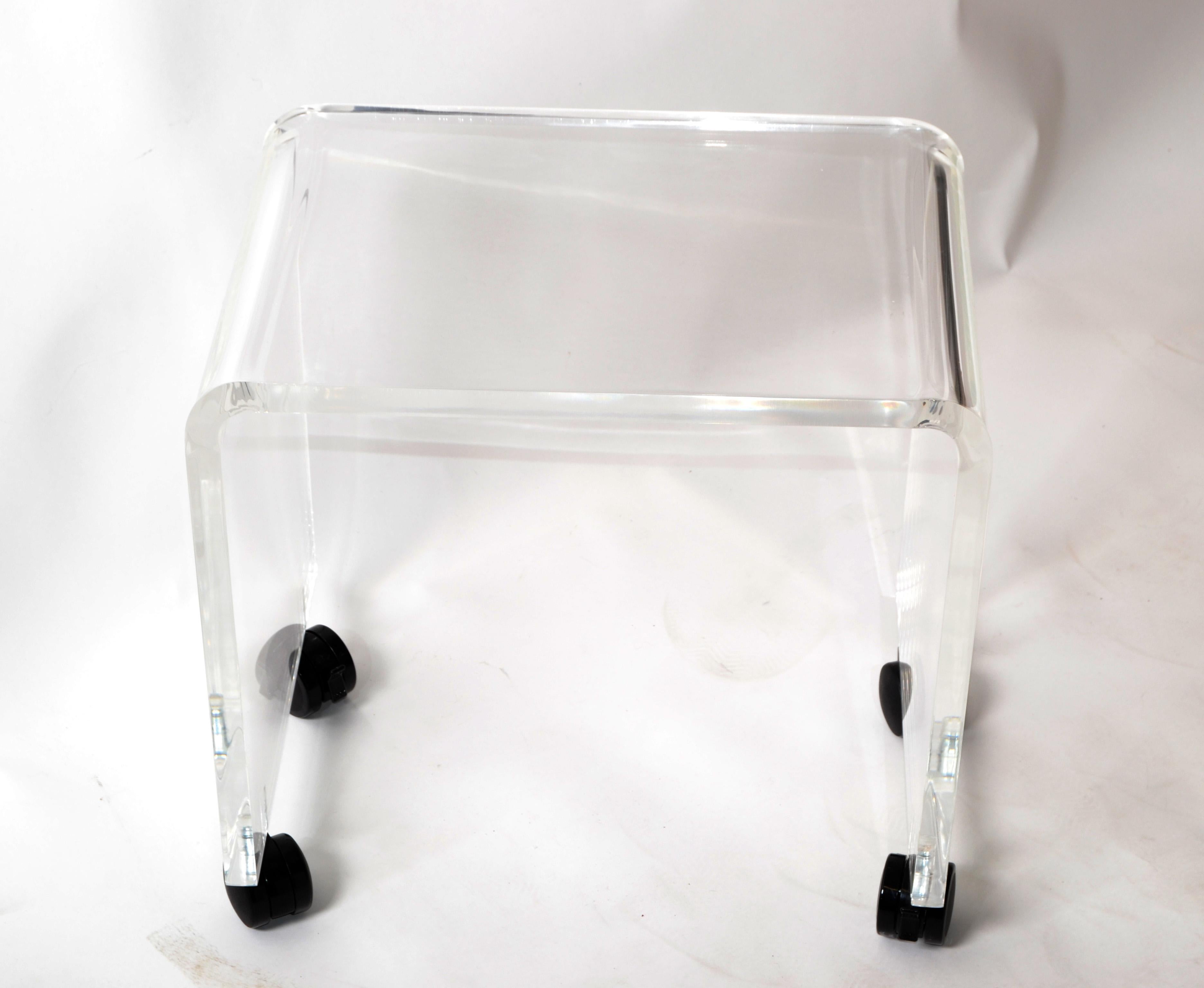 vanity stool with wheels