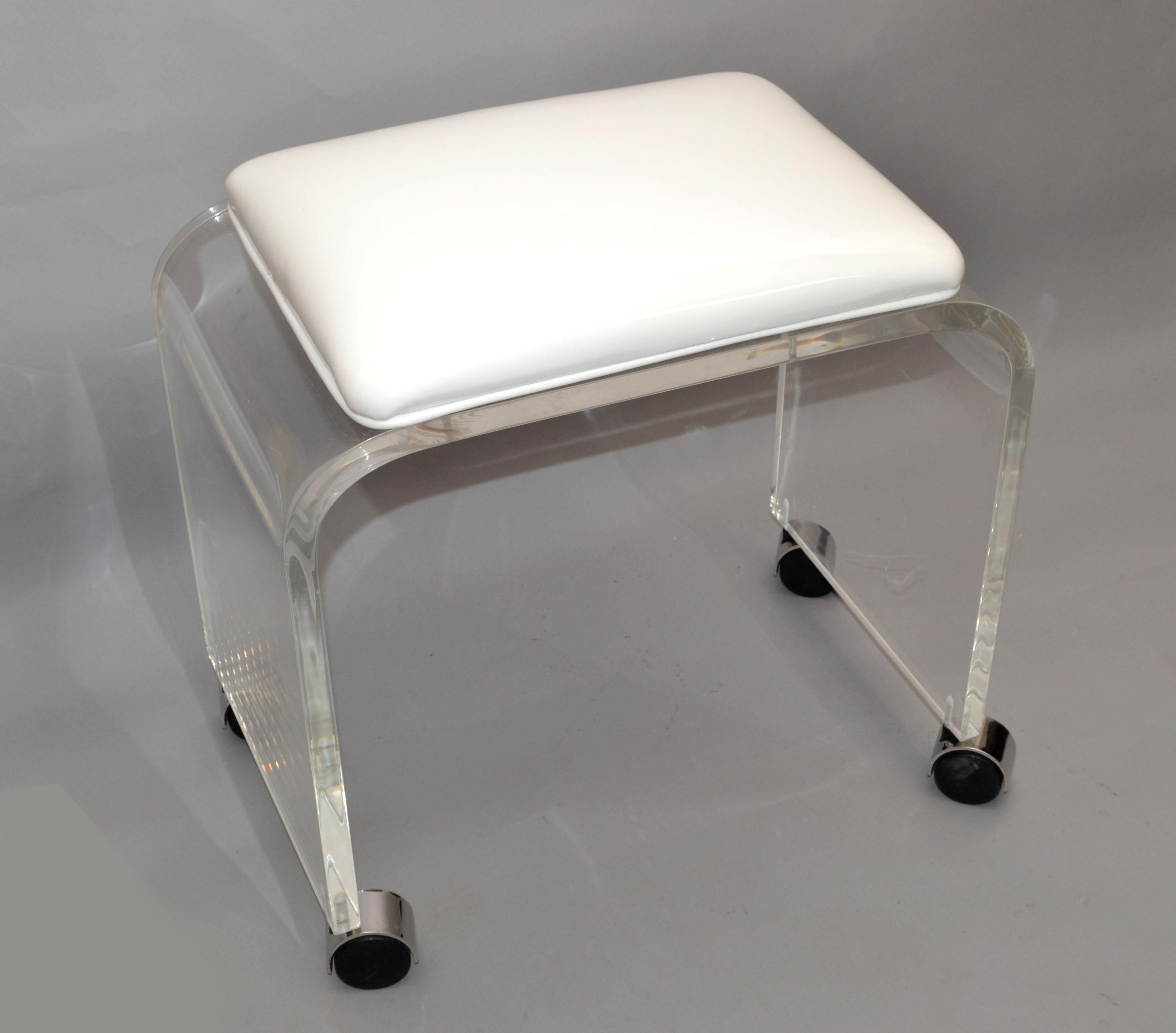 Mid-Century Modern Lucite Stool, Vanity Stool White Vinyl Seat on Chrome Casters In Good Condition In Miami, FL