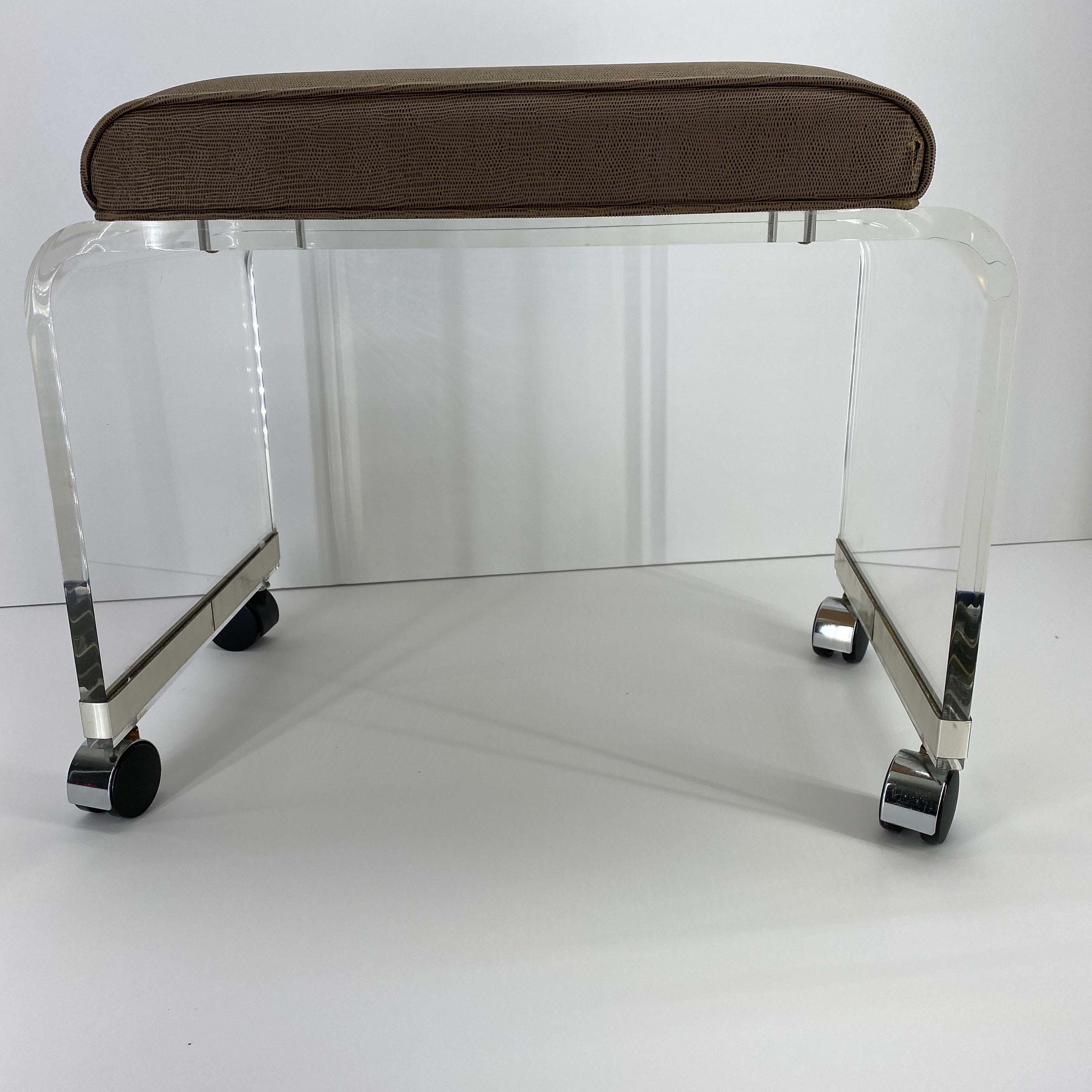 Mid-Century Modern Lucite Waterfall Bench Stool With Faux Snake Skin Upholstery For Sale 9