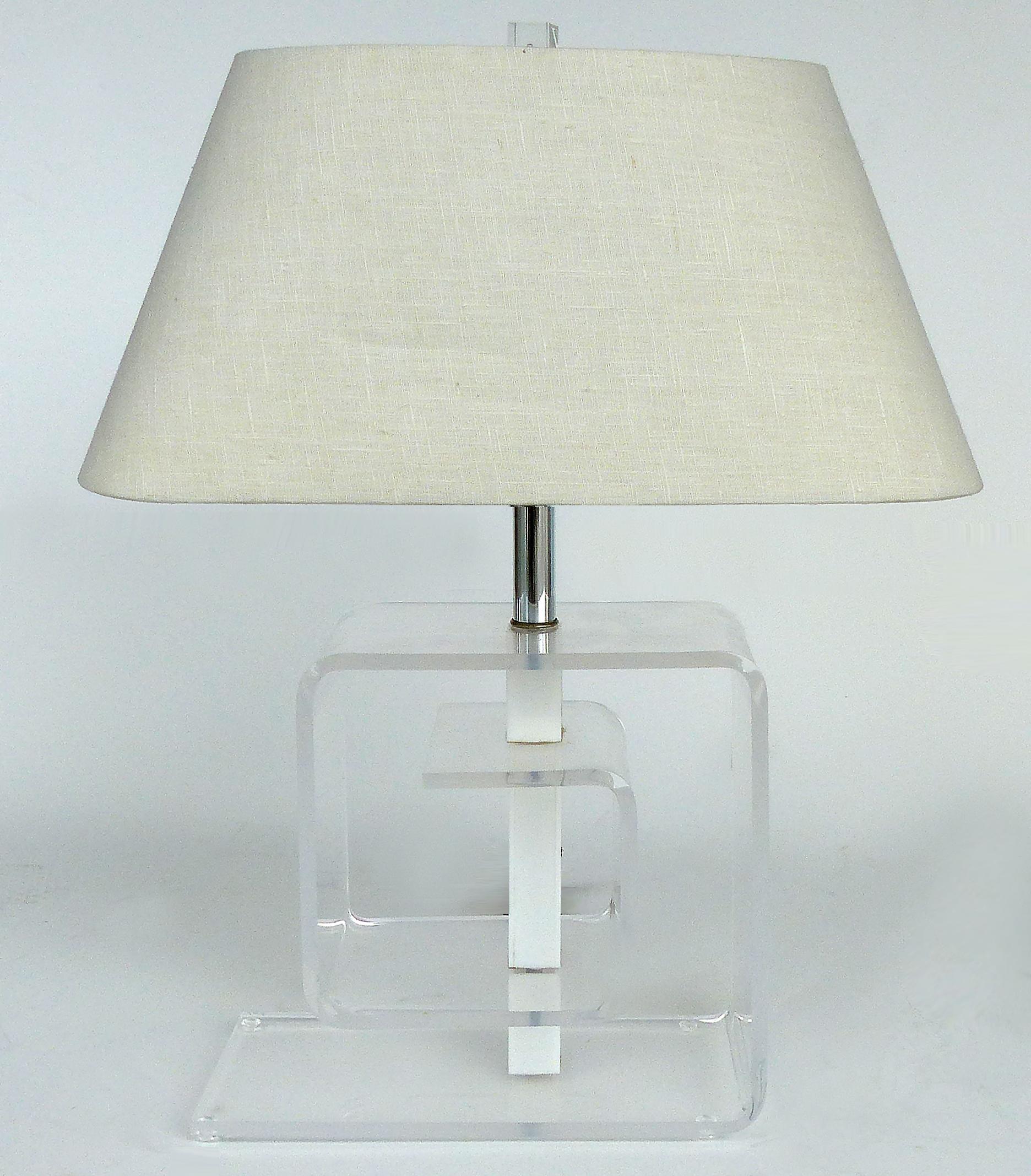 modern acrylic lucite table lamp