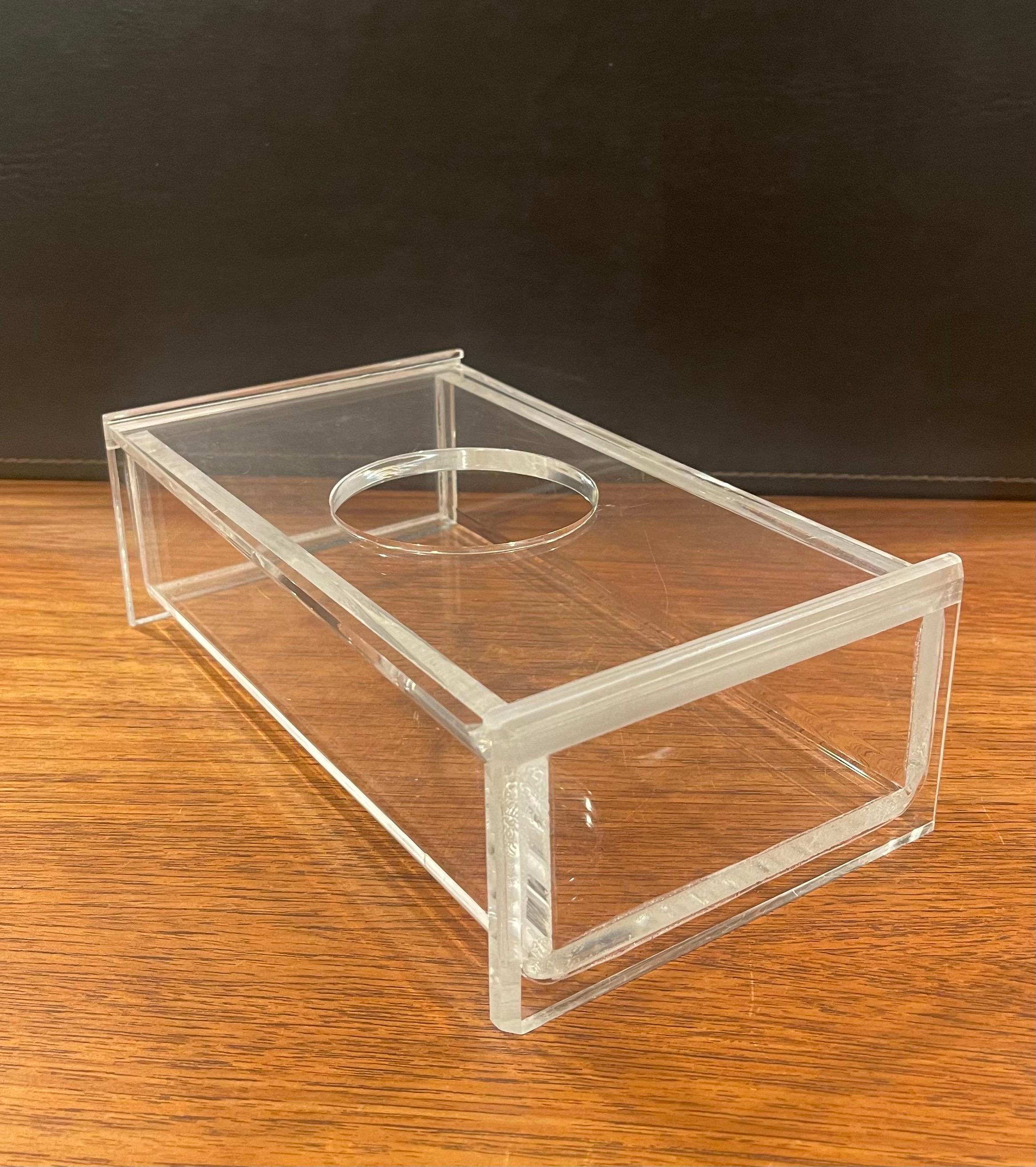 Mid-Century Modern Lucite Tissue Box in the Style of Charles Hollis Jones For Sale 2
