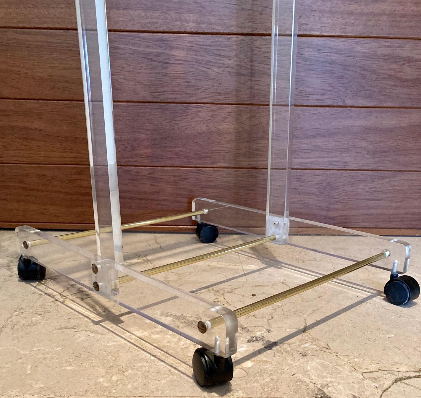 Mid-Century Modern Lucite Valet Stand with Wheels For Sale 1