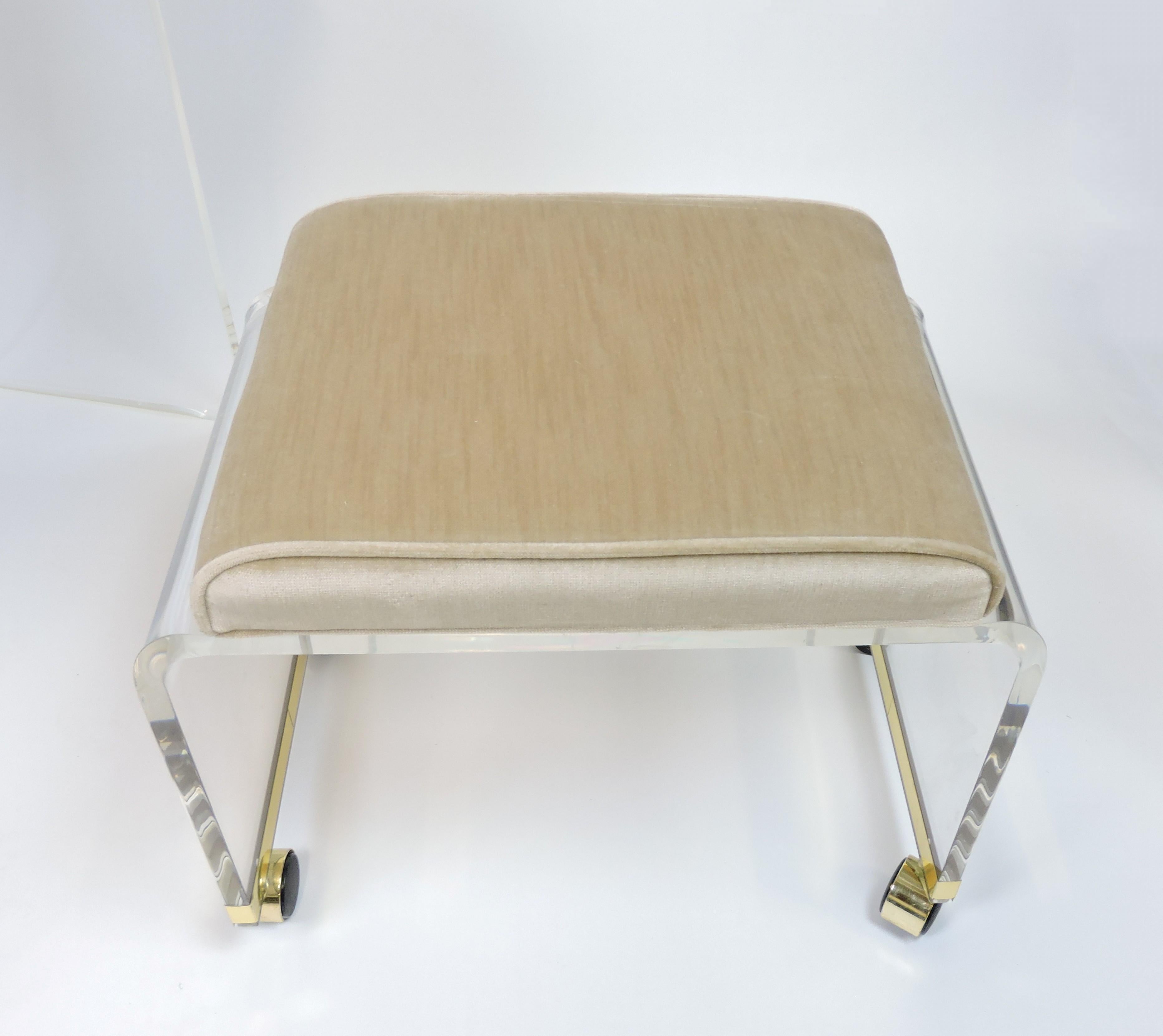 Mid-Century Modern Lucite Vanity and Stool by Hill Manufacturing 2