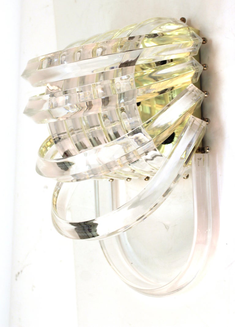 Mid-Century Modern Lucite Wall Sconce For Sale at 1stDibs