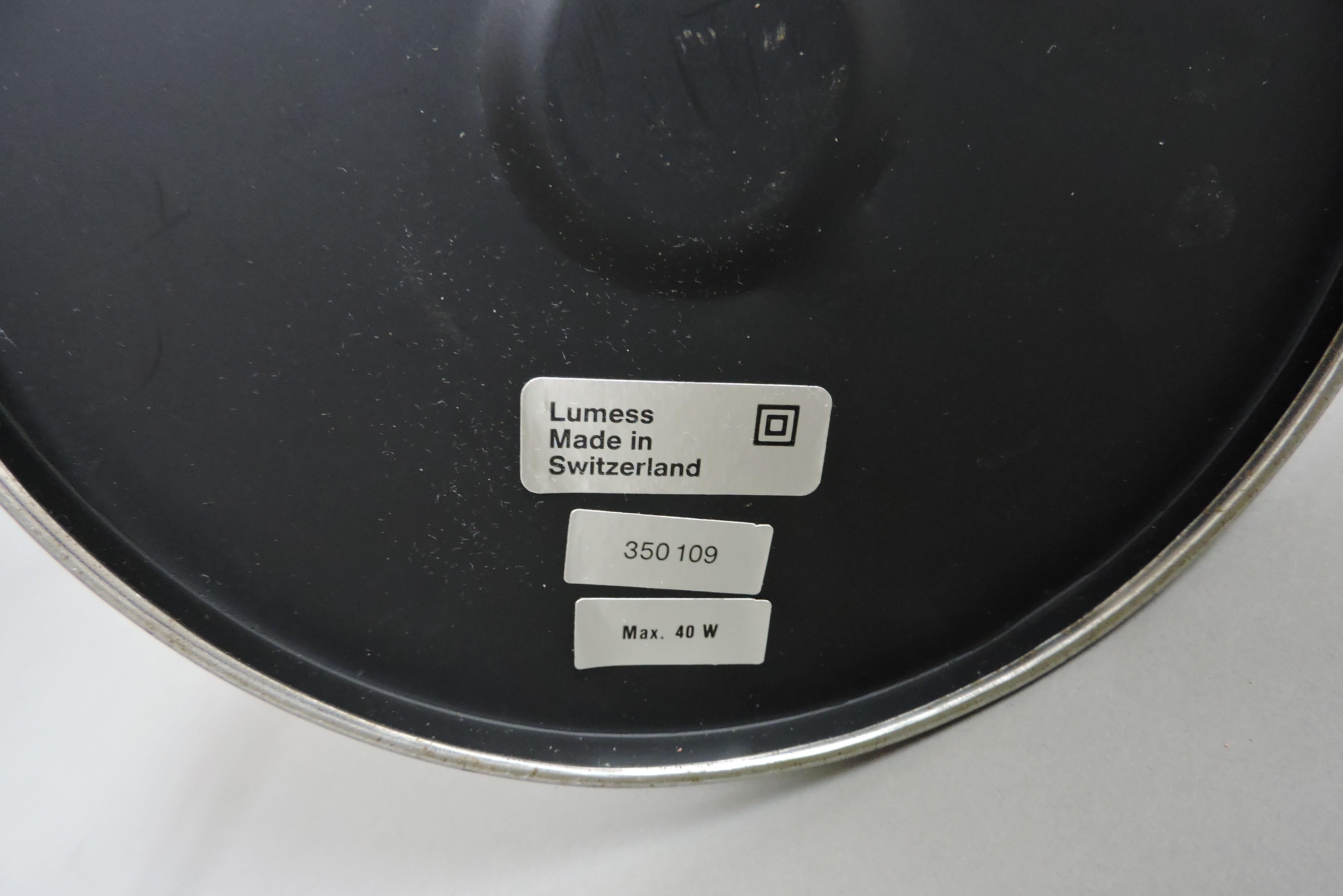 Moderne Lumess Schweiz-Schreibtischlampe aus Chrom und Glas aus der Mitte des Jahrhunderts (Metall) im Angebot