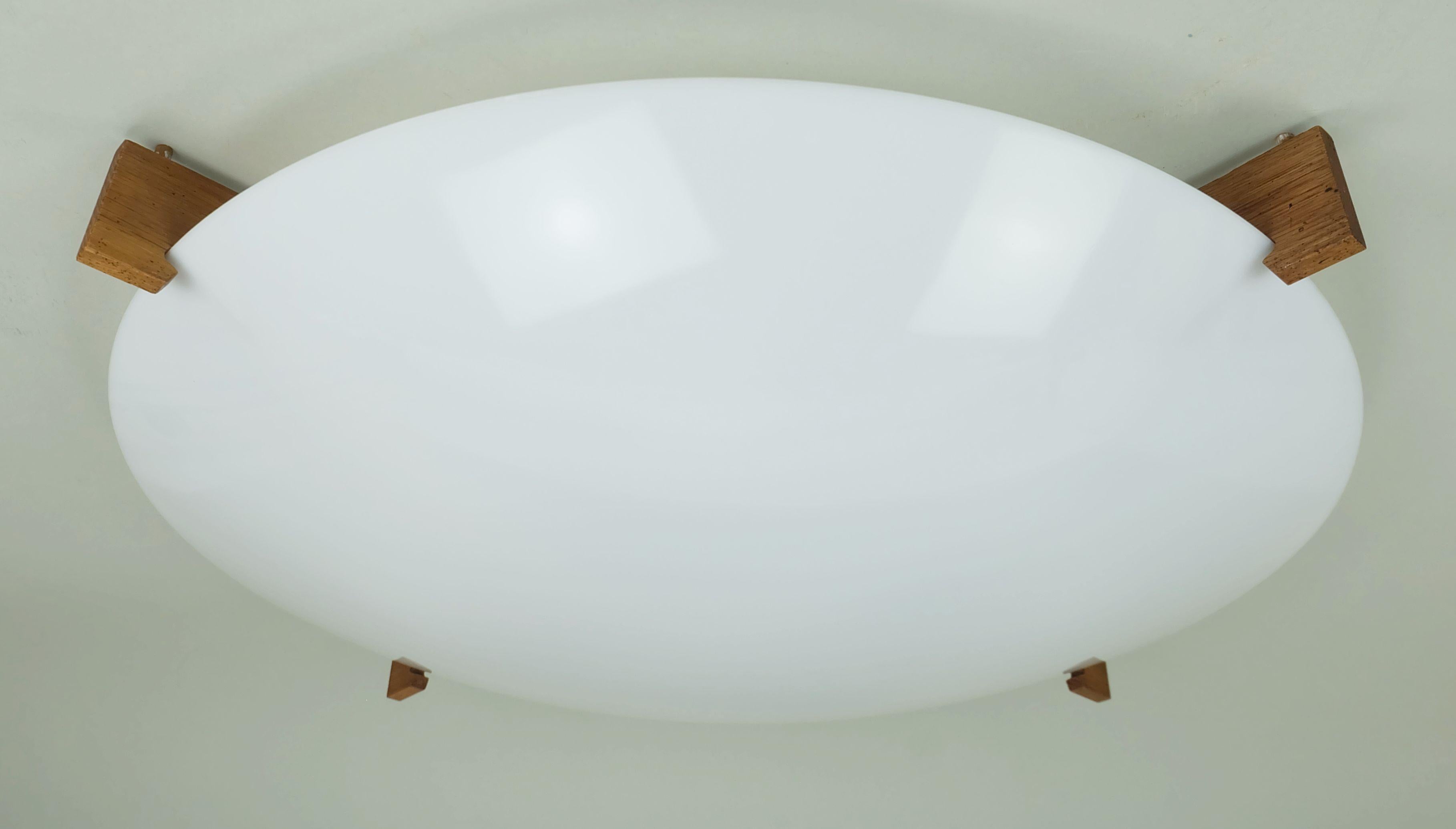 Scandinavo moderno mid century modern luxus vittsjö ceiling light, 1960s, Uno & Östen Kristiansson in vendita