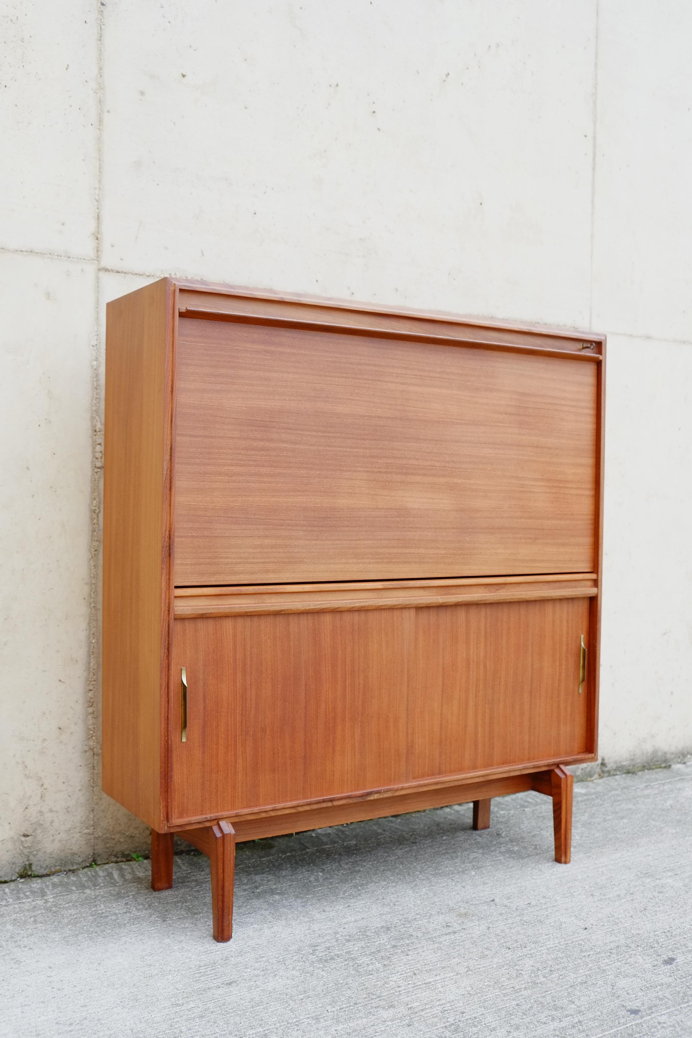 Armario secreter Mad Men moderno de mediados de siglo by Beaver and Tapley en venta 4