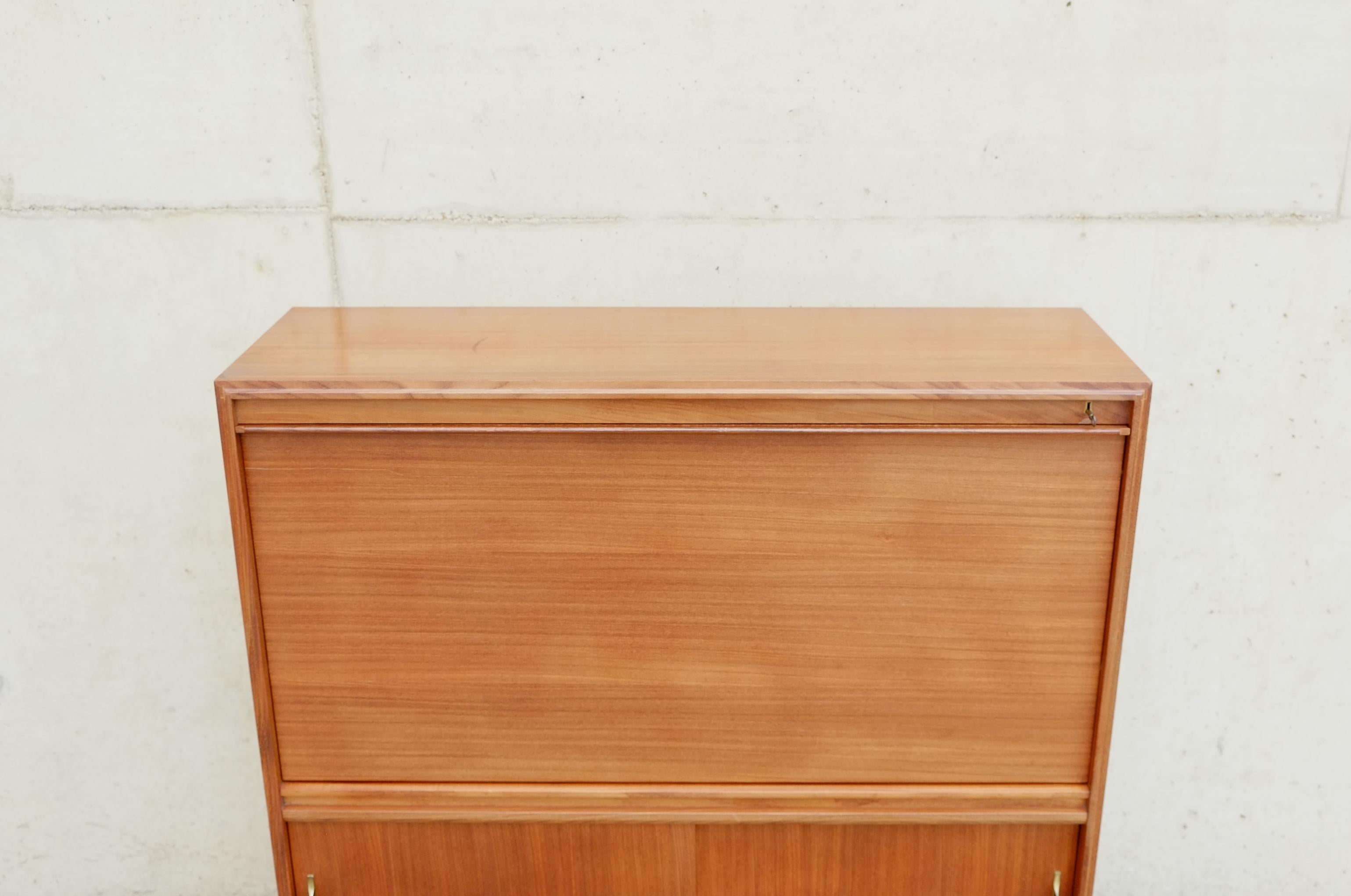 Armario secreter Mad Men moderno de mediados de siglo by Beaver and Tapley en venta 6