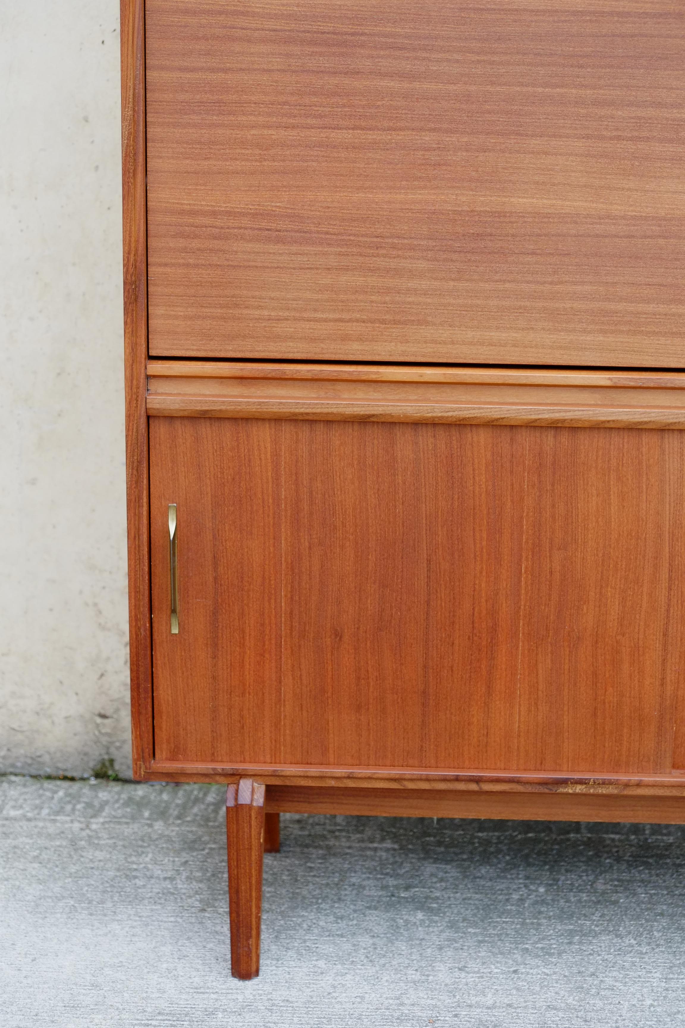 Armario secreter Mad Men moderno de mediados de siglo by Beaver and Tapley en venta 7