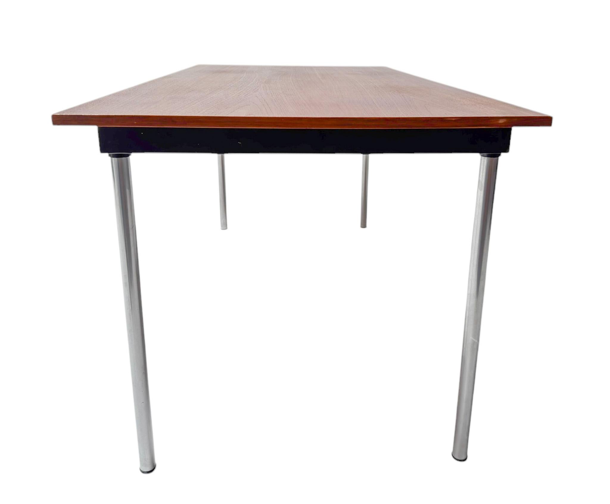 Table moderne du milieu du siècle dernier Made to Measure de Cees Braakman pour Pastoe, années 1960 en vente 3