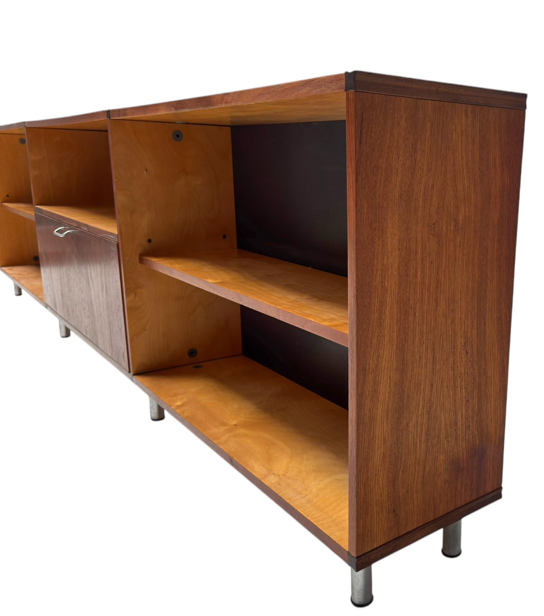 Credenza XL su misura di Cees Braakman per Pastoe, stile metà del secolo scorso in vendita 4