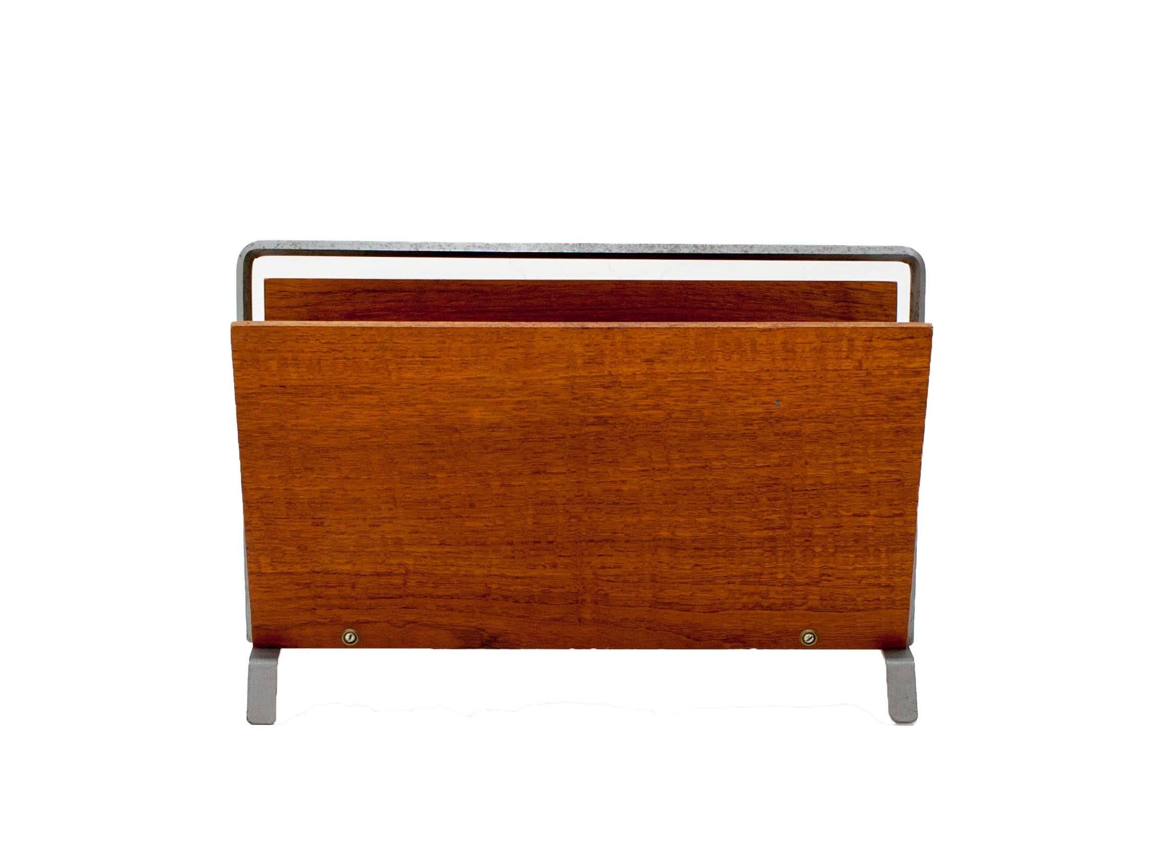 Mid-Century Modern Porte-revues moderne du milieu du siècle en teck