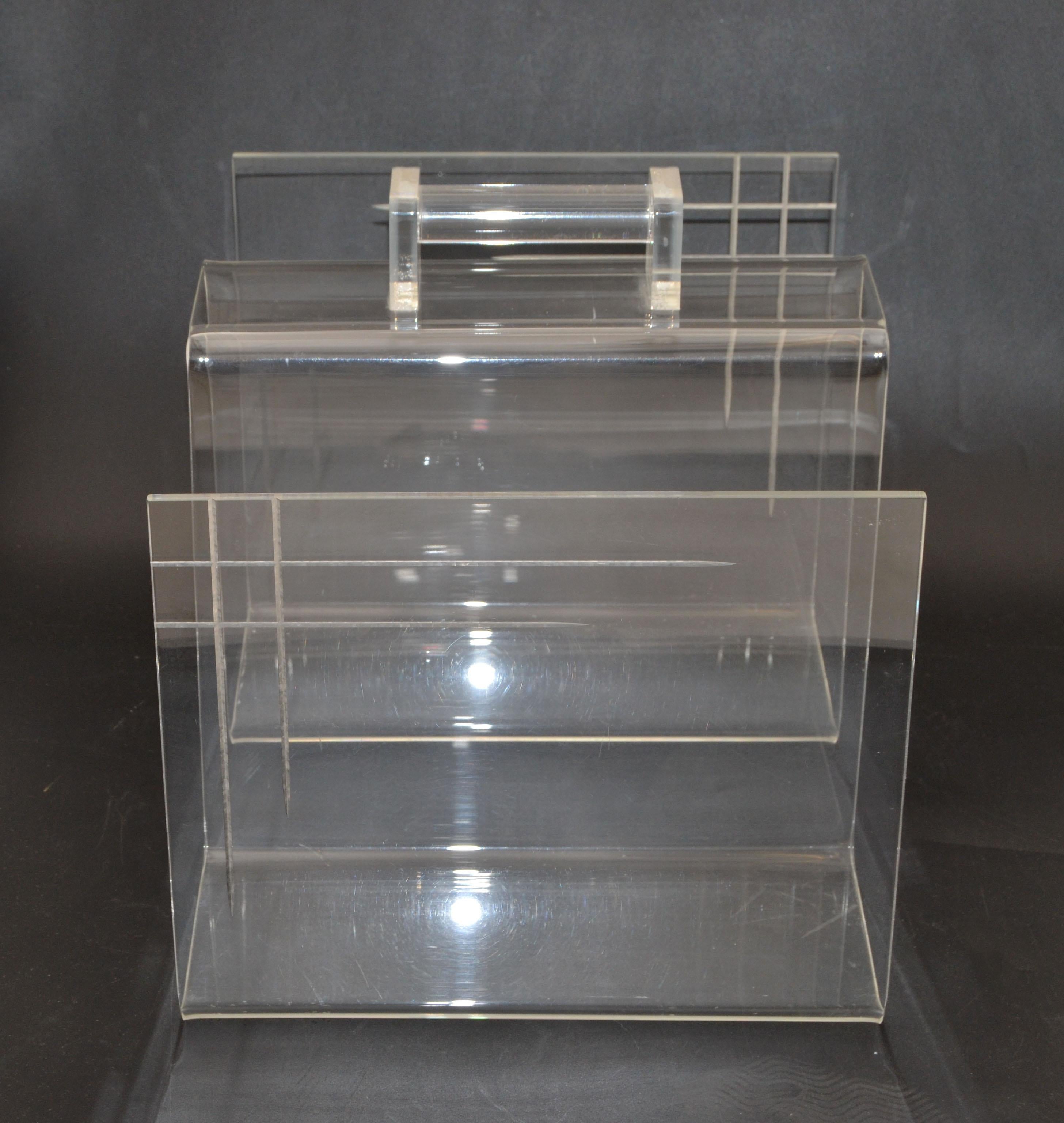 Mid-Century Modern Magazine Rack Newspaper Stand Etched Lucite 1970 For Sale 3