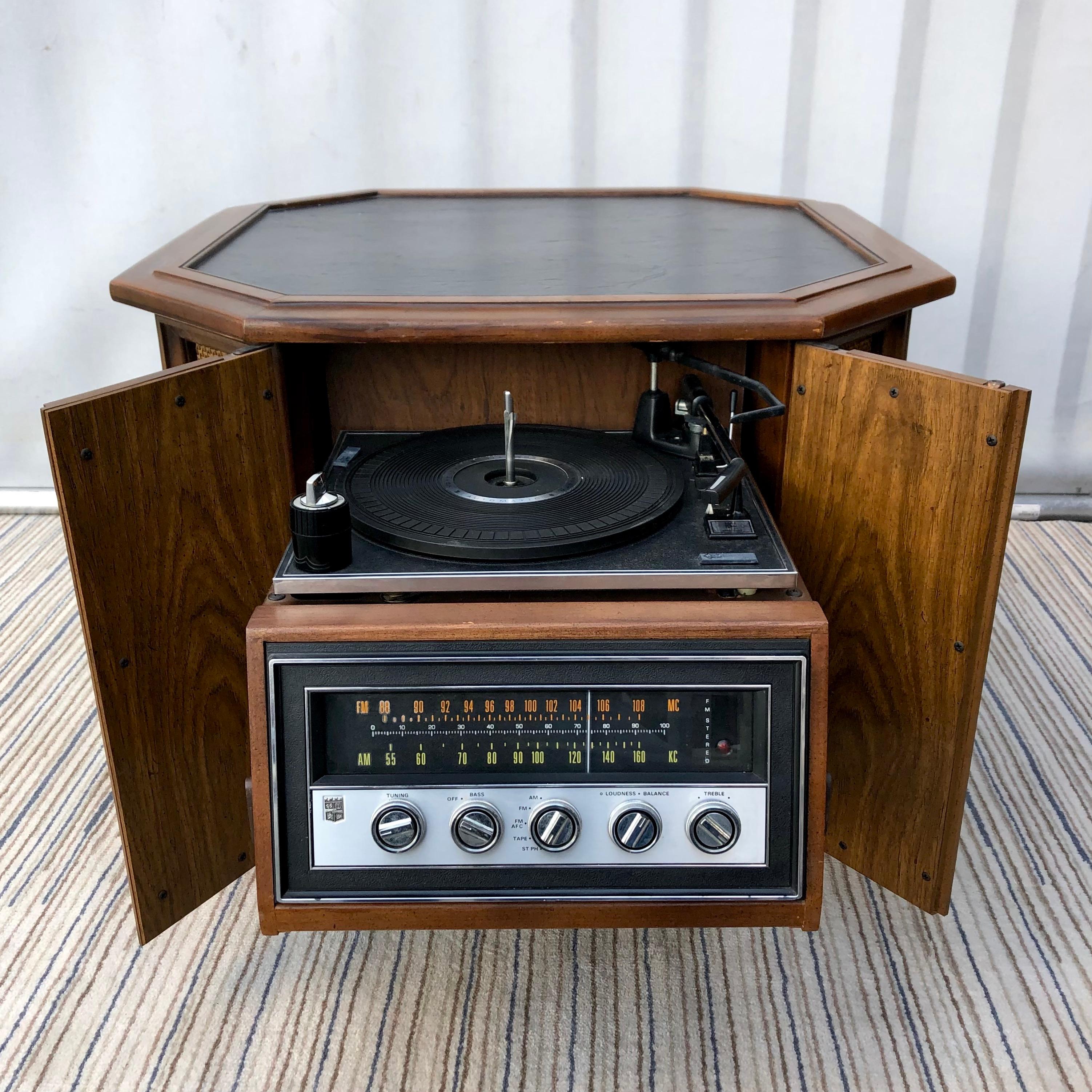 vintage magnavox record player cabinet