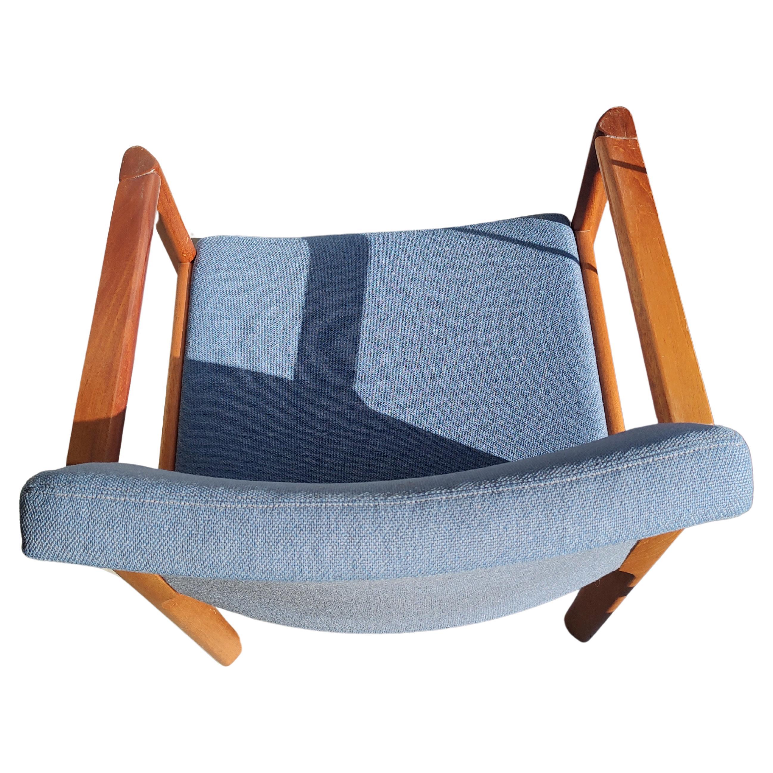 Fait main 8 fauteuils de salle à manger en acajou de style moderne du milieu du siècle dernier par Soro StoleFabrik, Danemark en vente