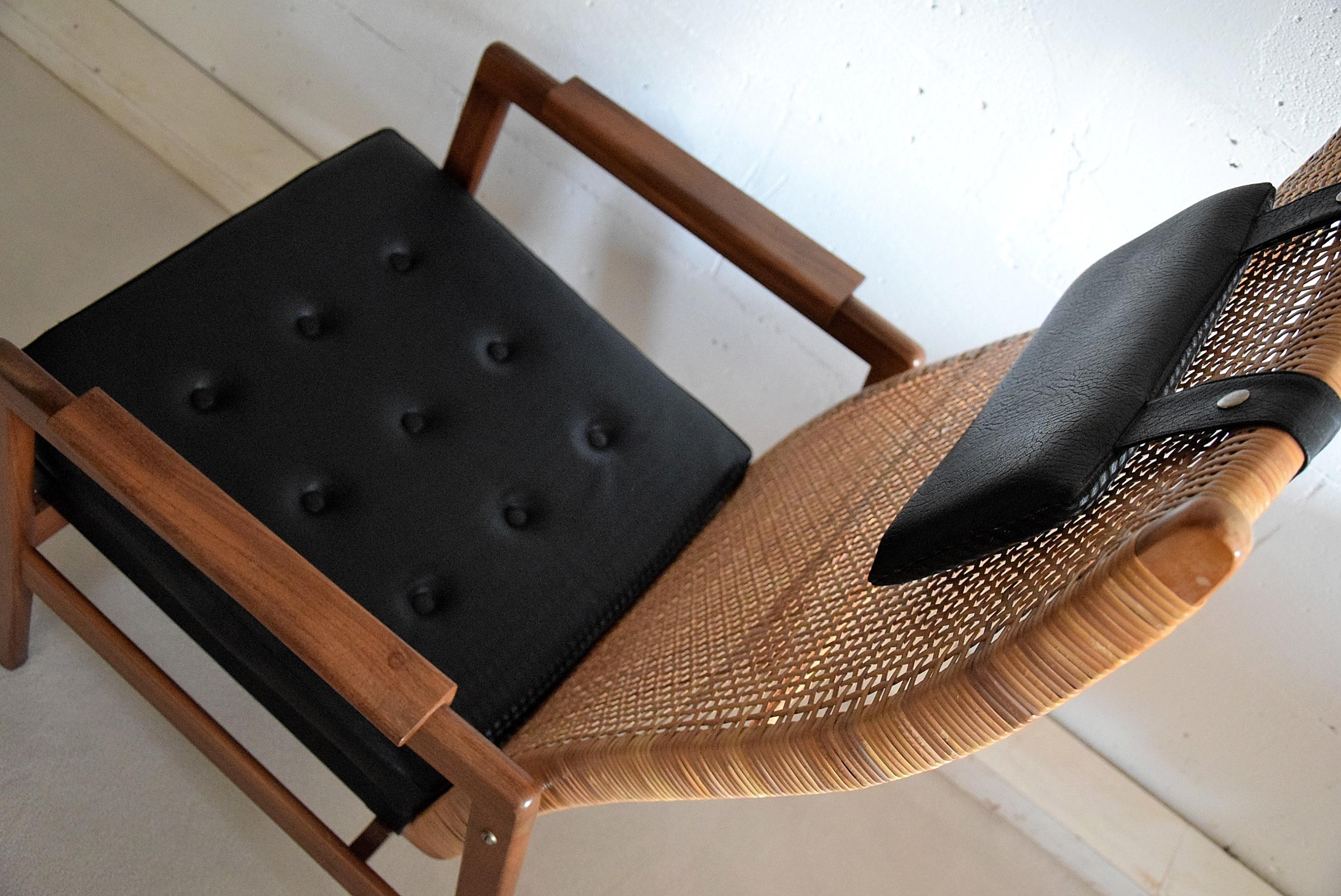 Dutch Mid century modern mahogany and wicker lounge Chair by P.Muntendam