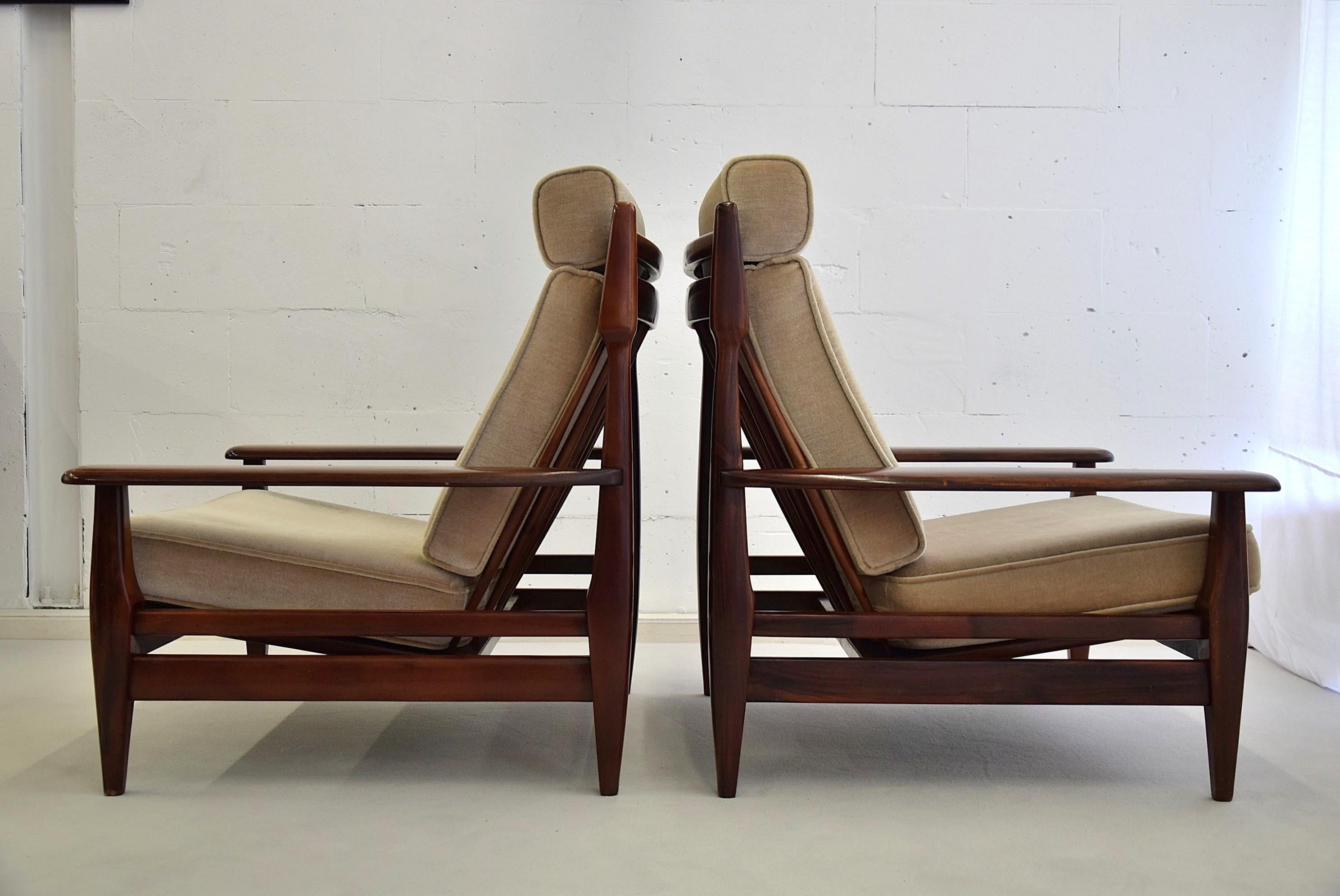 Brazilian Mid-Century Modern Wooden Armchairs in the Style of Jean Gillon In Good Condition In Weesp, NL
