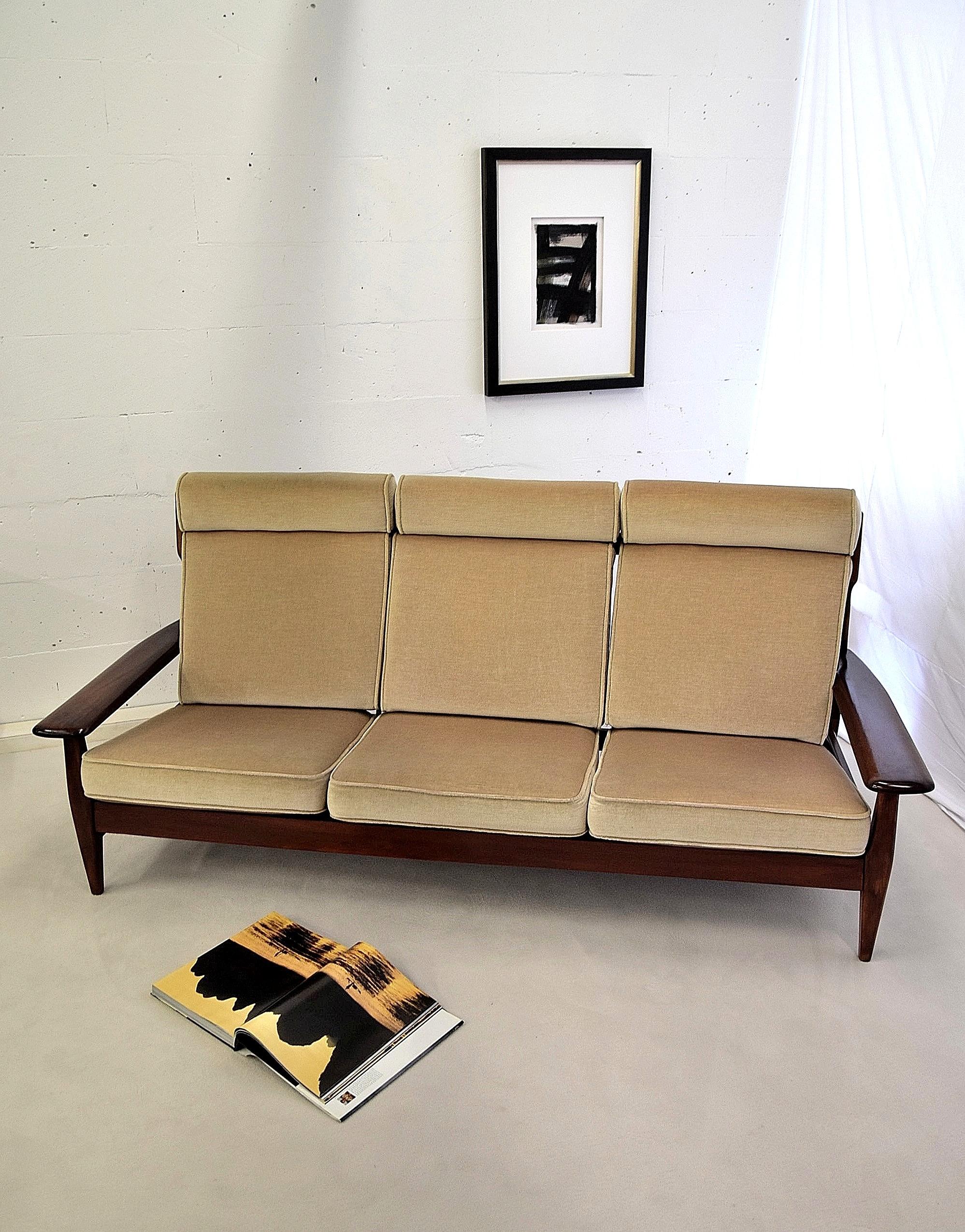 Brazilian Mid-Century Modern Wooden Armchairs in the Style of Jean Gillon 1