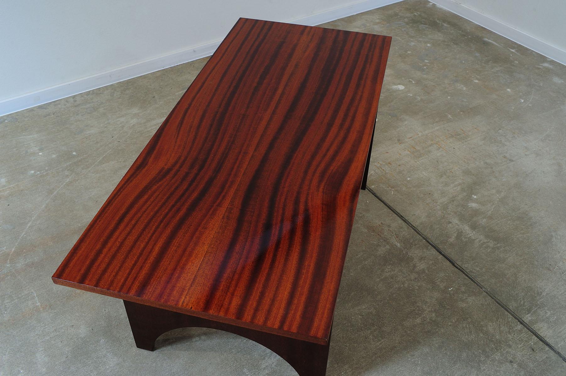 Table basse en acajou, The Moderns Modern, 1970, Union Soviétique en vente 5