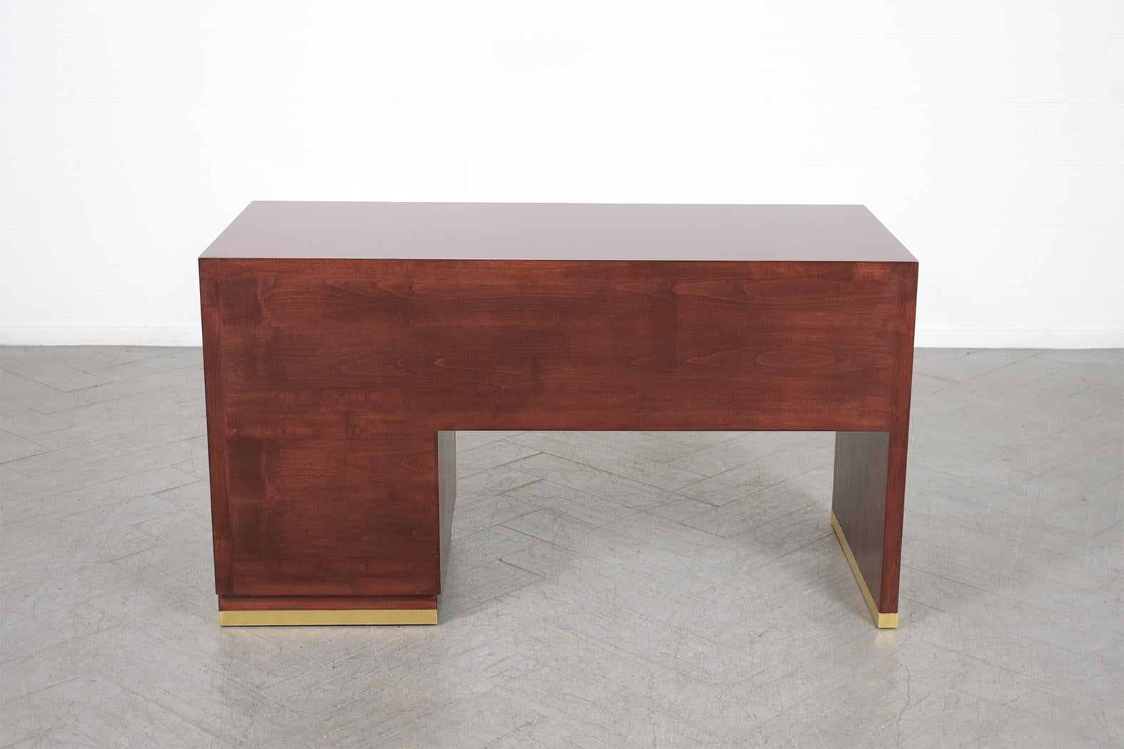 1970 Vintage Mid-Century Modern Mahogany Desk : Elegance et qualité Timeless en vente 10