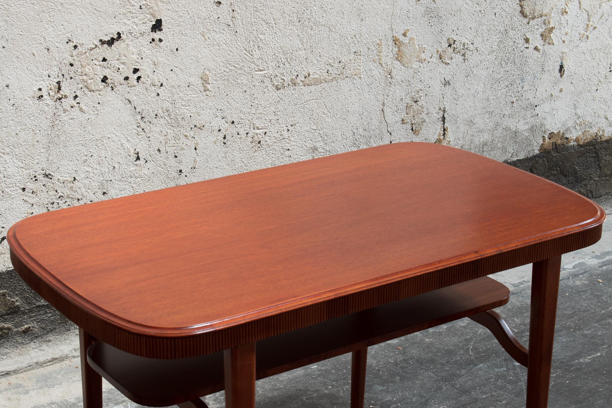 Mid-Century Modern Mahogany End or Coffee Table with Shelf, Sweden, c. 1950 For Sale 3