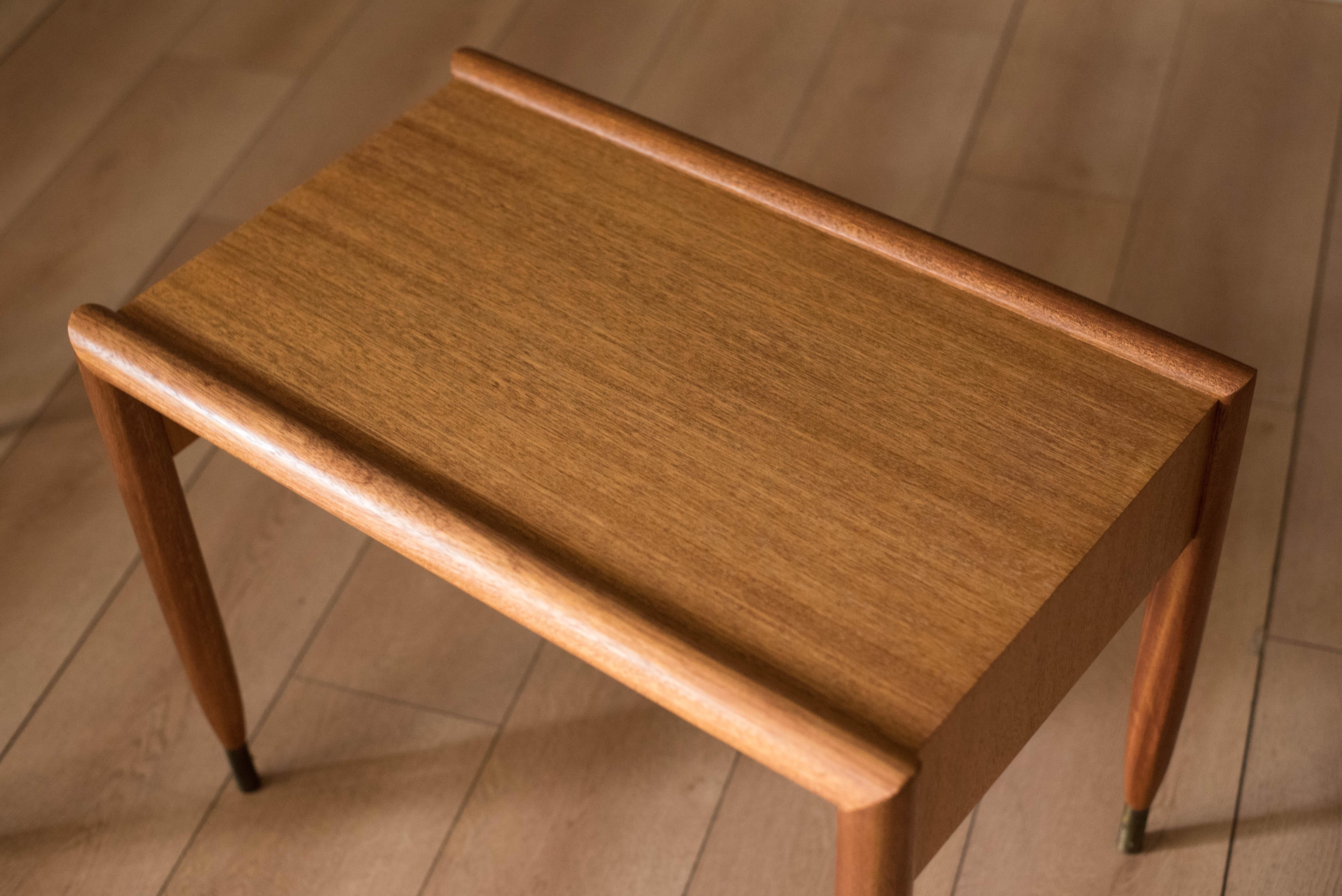 Mid-Century Modern Mahogany Nesting Tables by John Keal for Brown Saltman For Sale 3