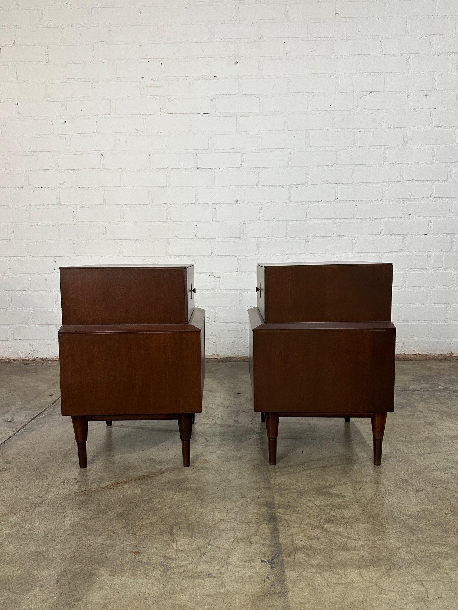 Mid Century Modern Mahogany Nightstands For Sale 5