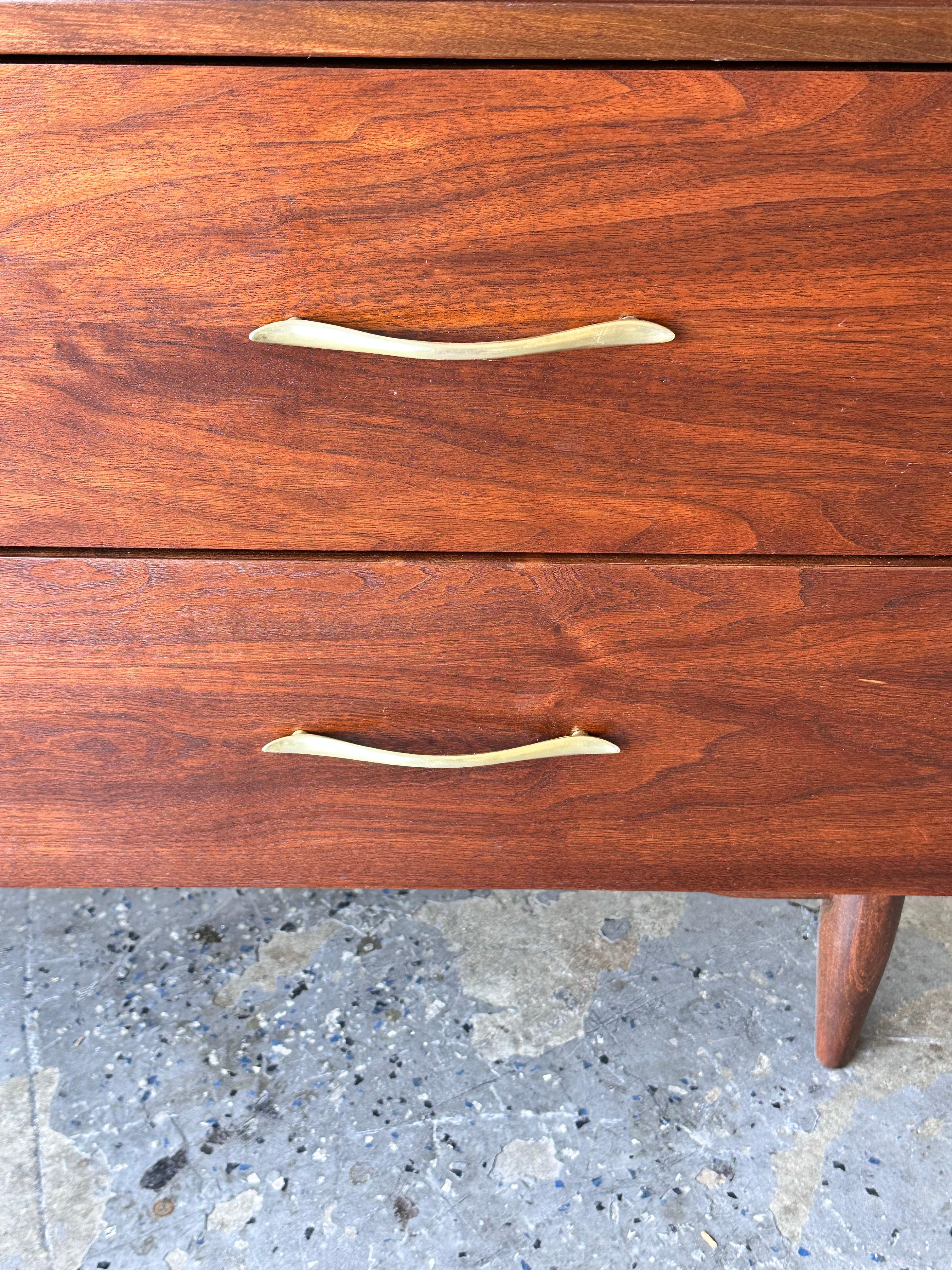 Mid Century Modern Mainline by Hooker Furniture Walnut Dresser For Sale 5