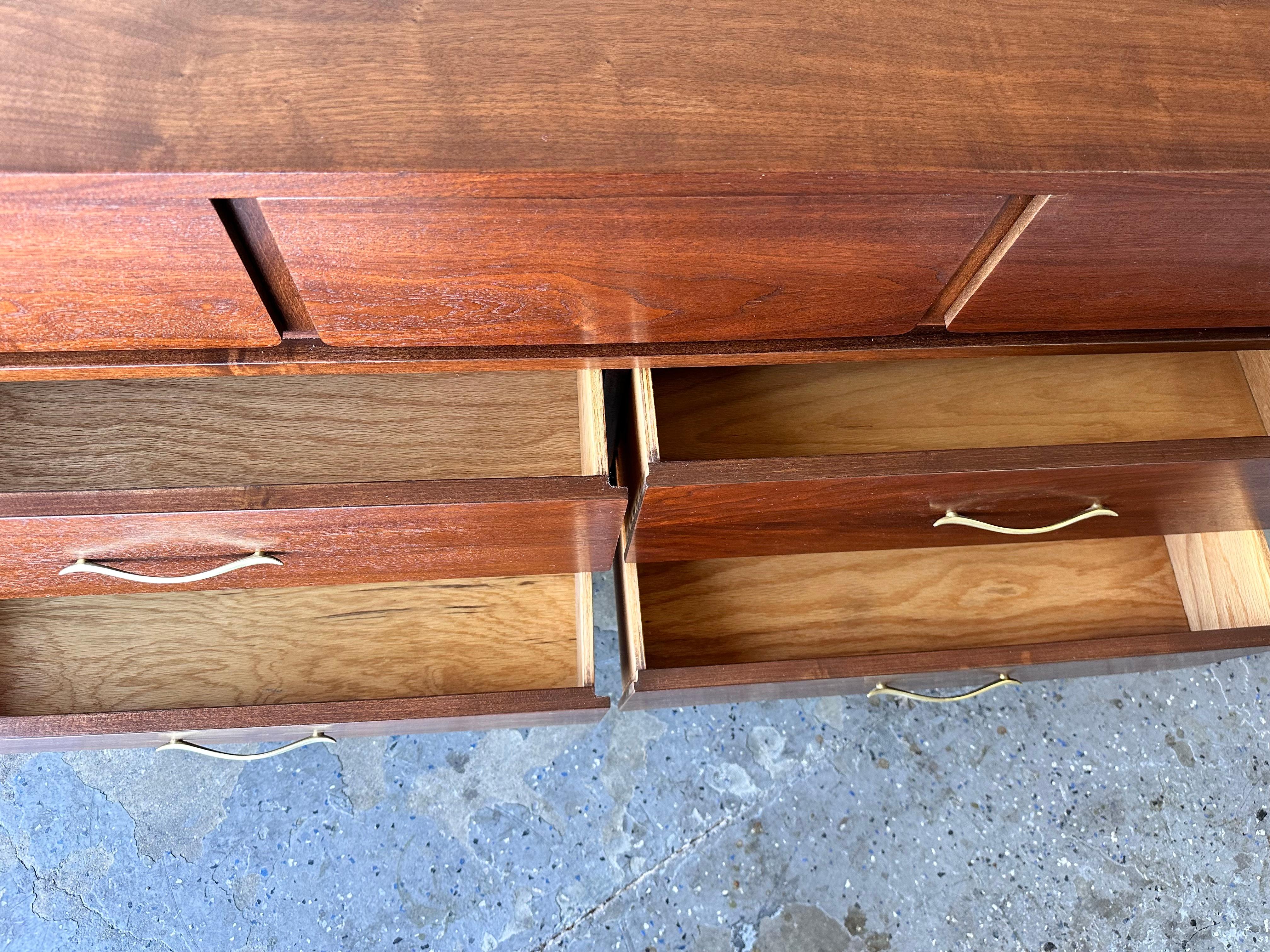 Mid-20th Century Mid Century Modern Mainline by Hooker Furniture Walnut Dresser